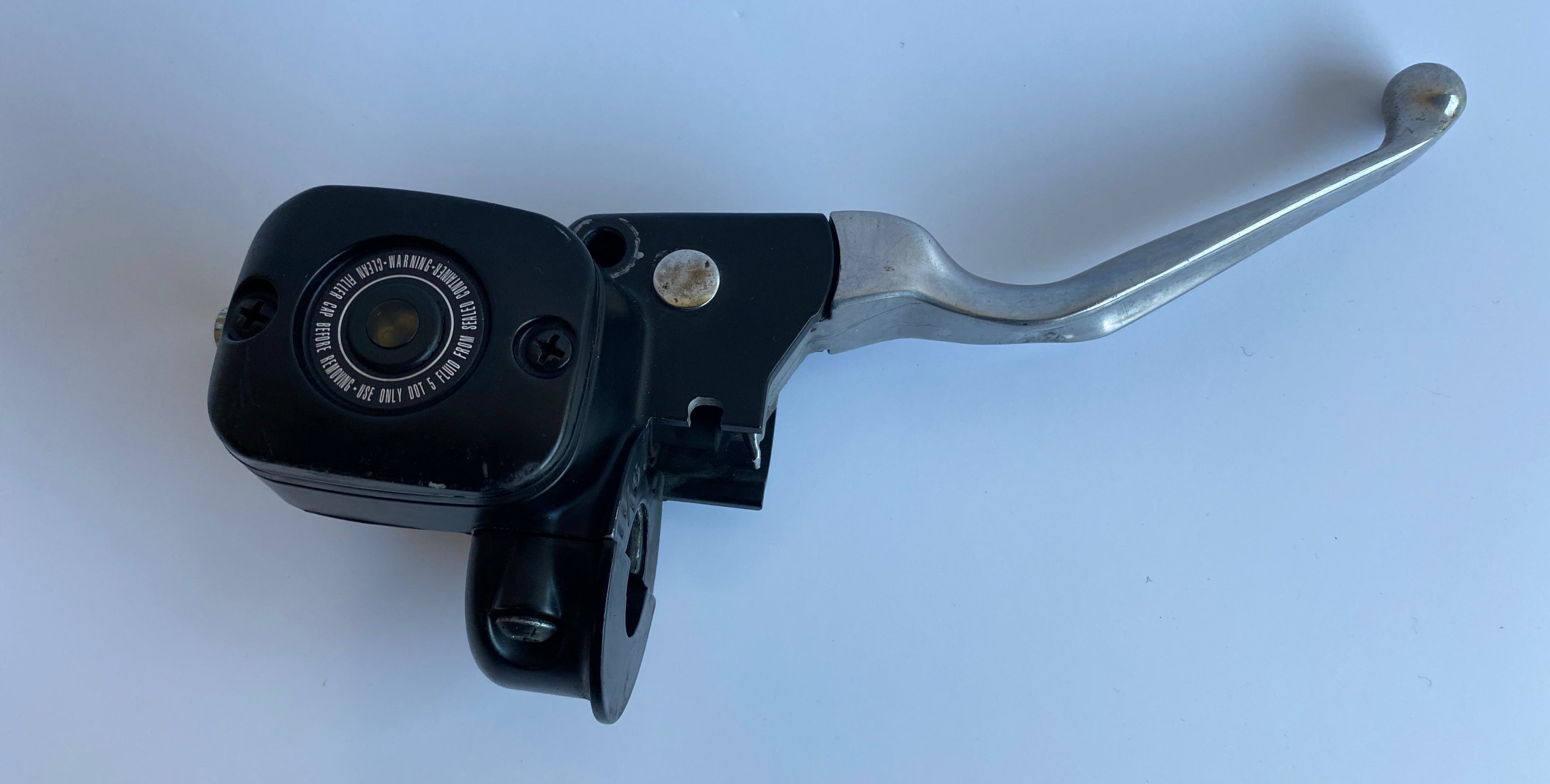 Harley Davidson Touring Front Brake Master Cylinder REF OEM 41700737