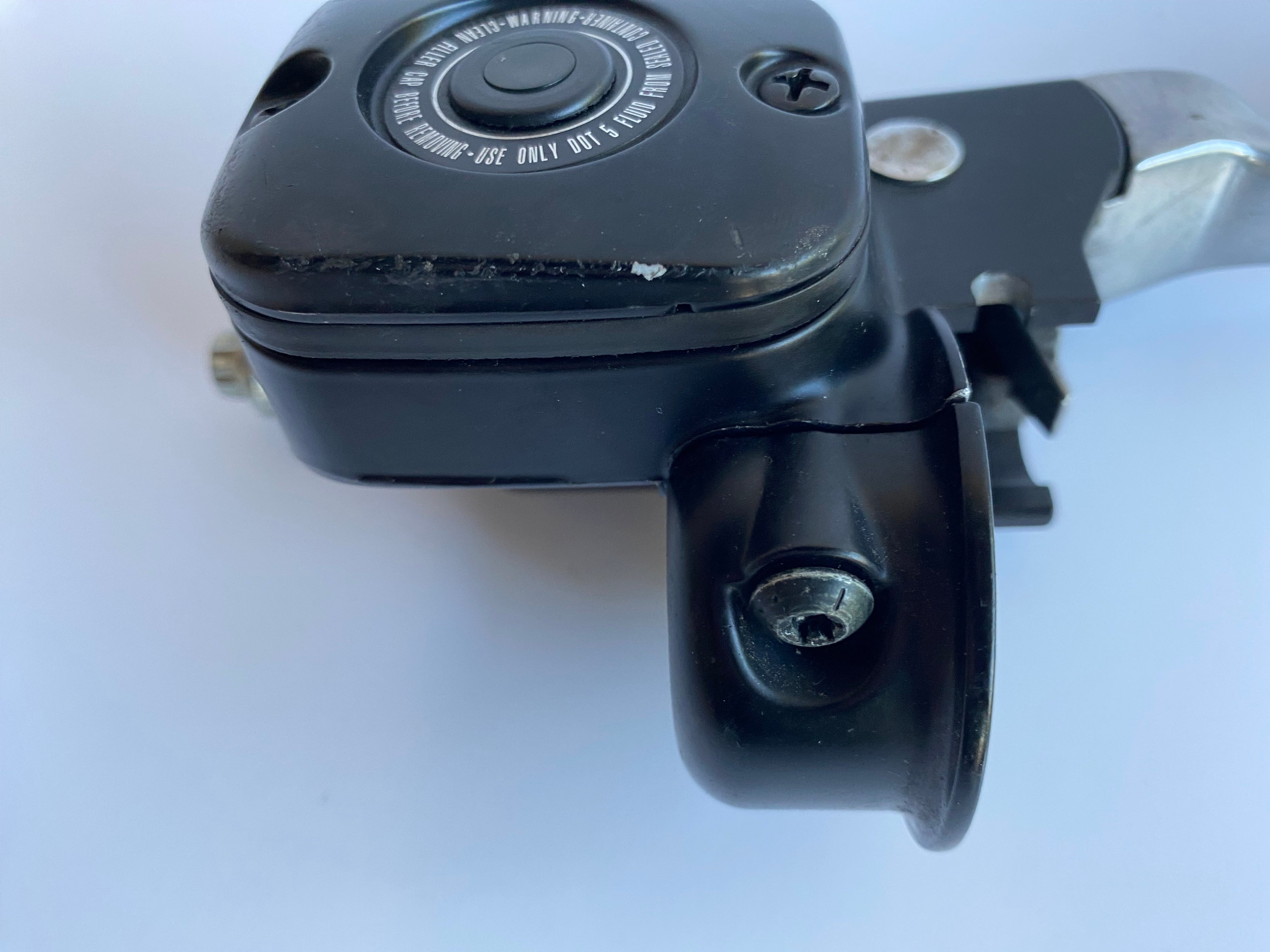 Harley Davidson Touring Front Brake Master Cylinder REF OEM 41700737