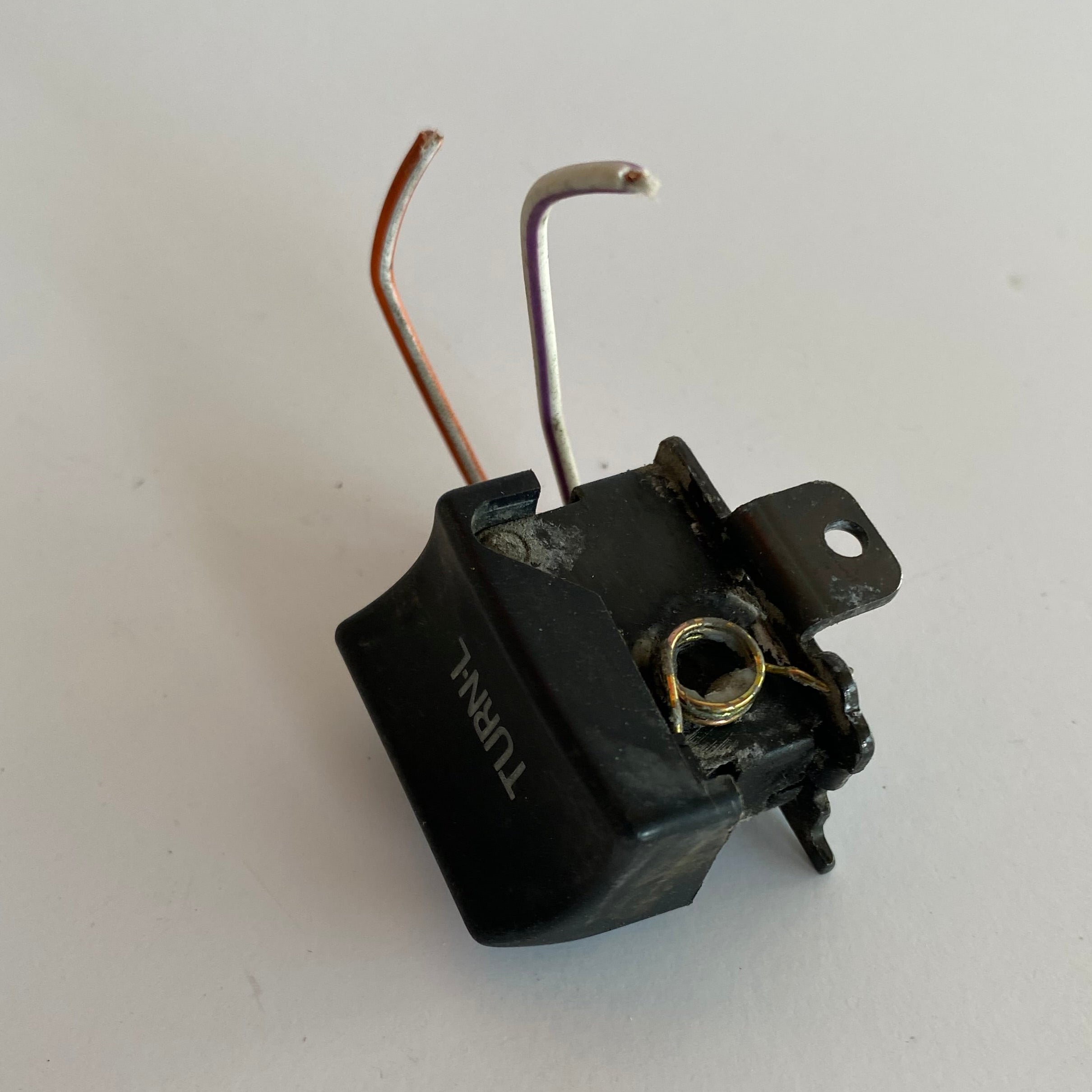 Bouton clignotant droit  Harley Davidson REF OEM 71591-92