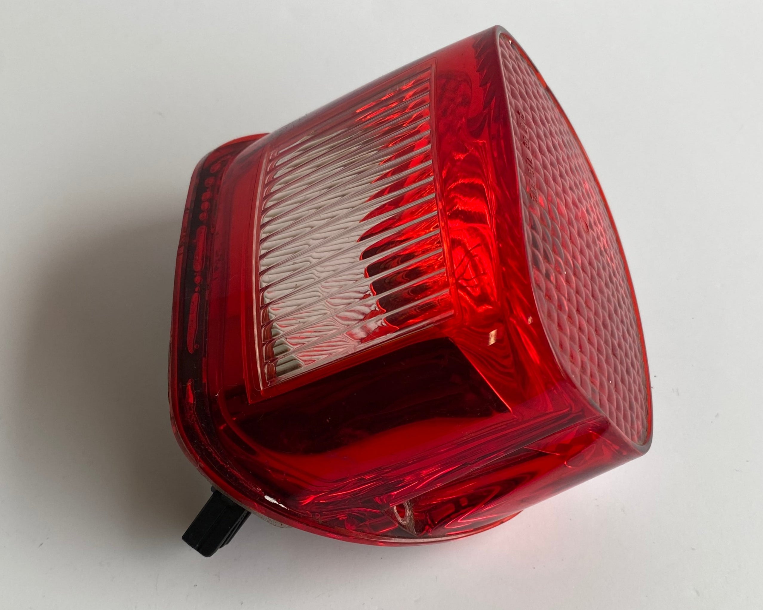 Cabochon feu arrière + douille Harley Davidson REF OEM 68141-04