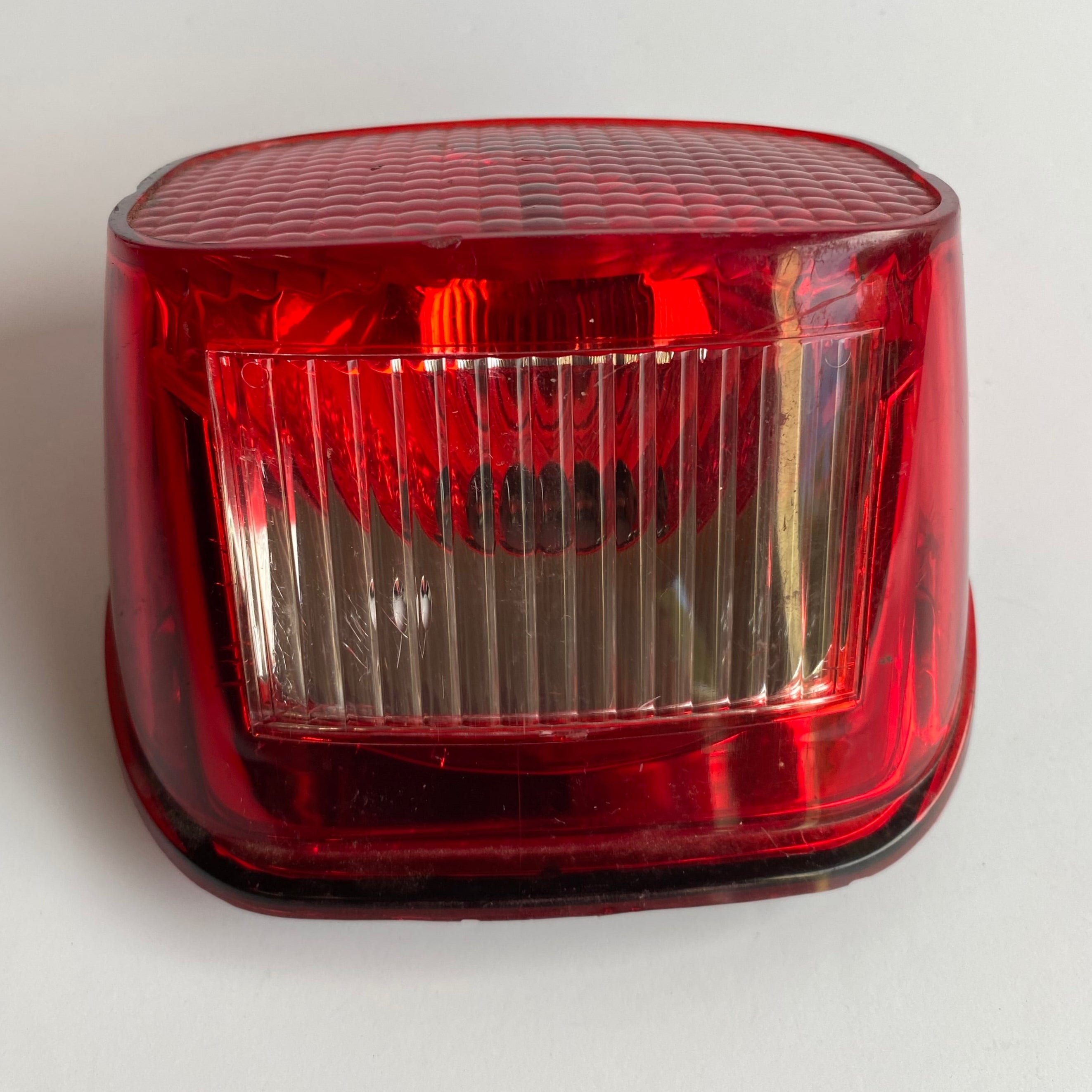 Cabochon de feu arrière Harley Davidson REF OEM 68372-03