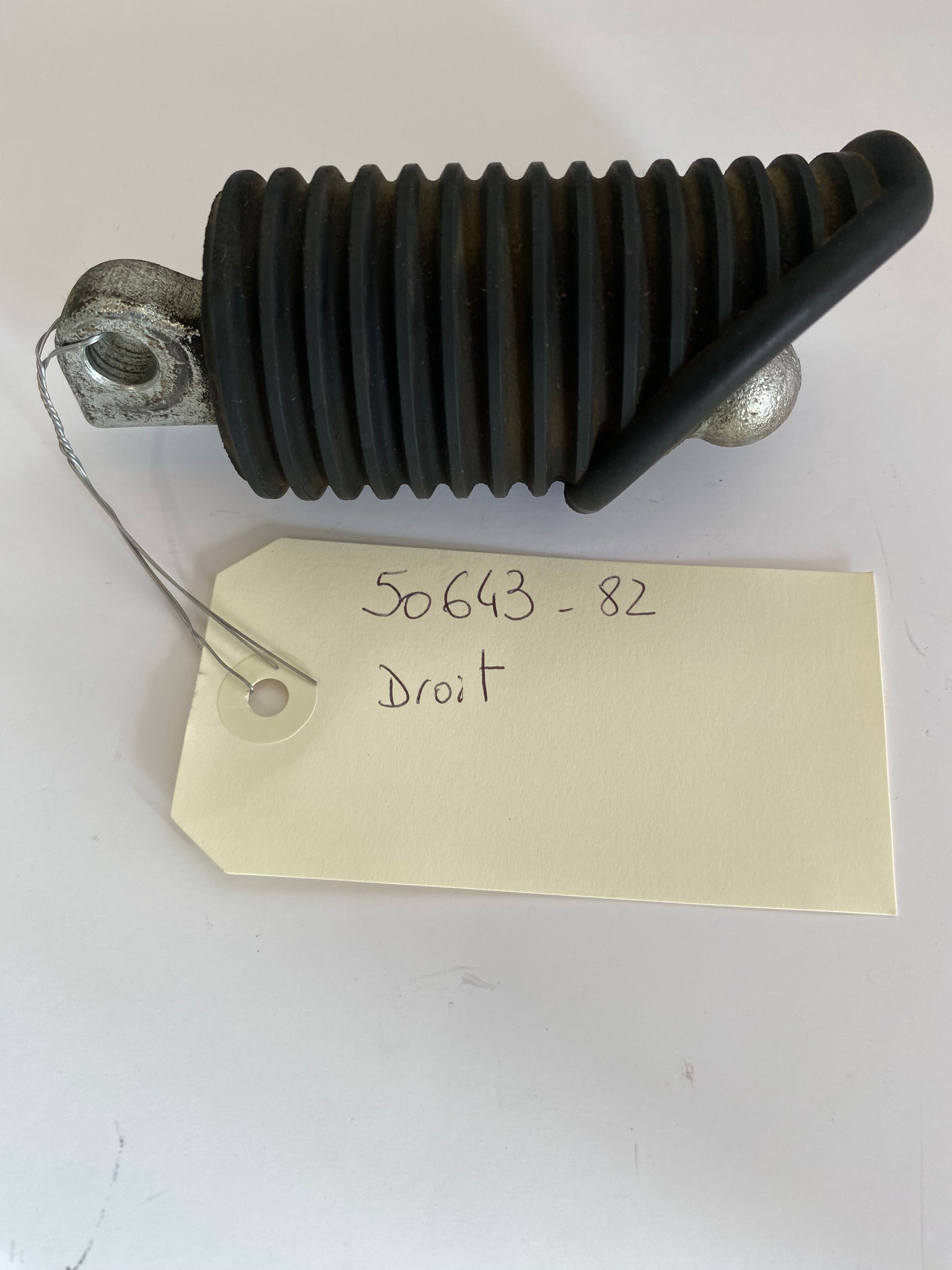 Cale pied pilote droit Harley Davidson REF OEM 50643-82