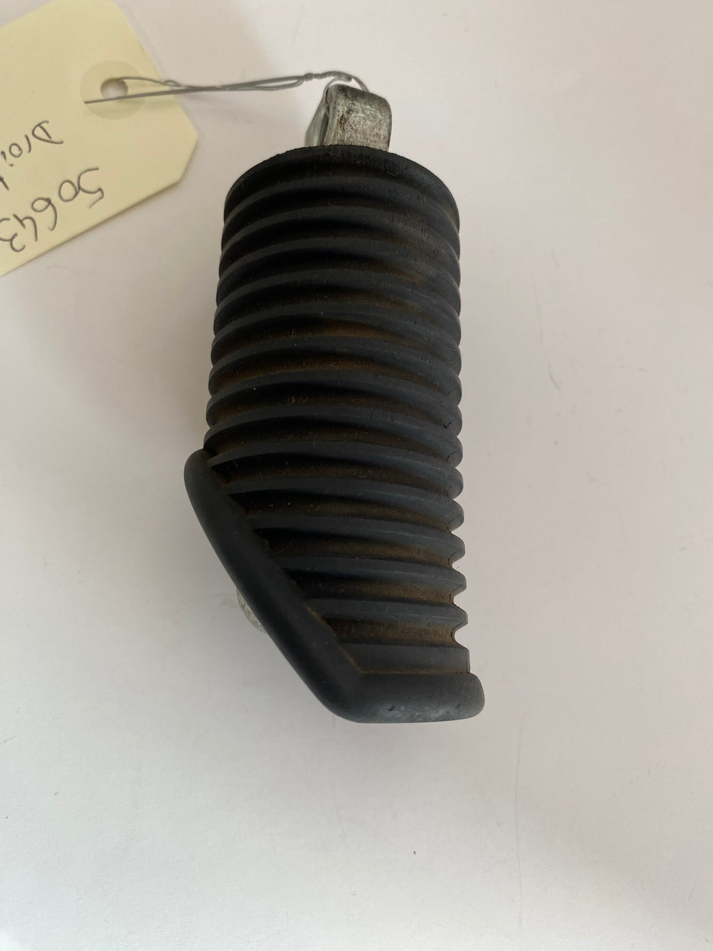 Cale pied pilote droit Harley Davidson REF OEM 50643-82