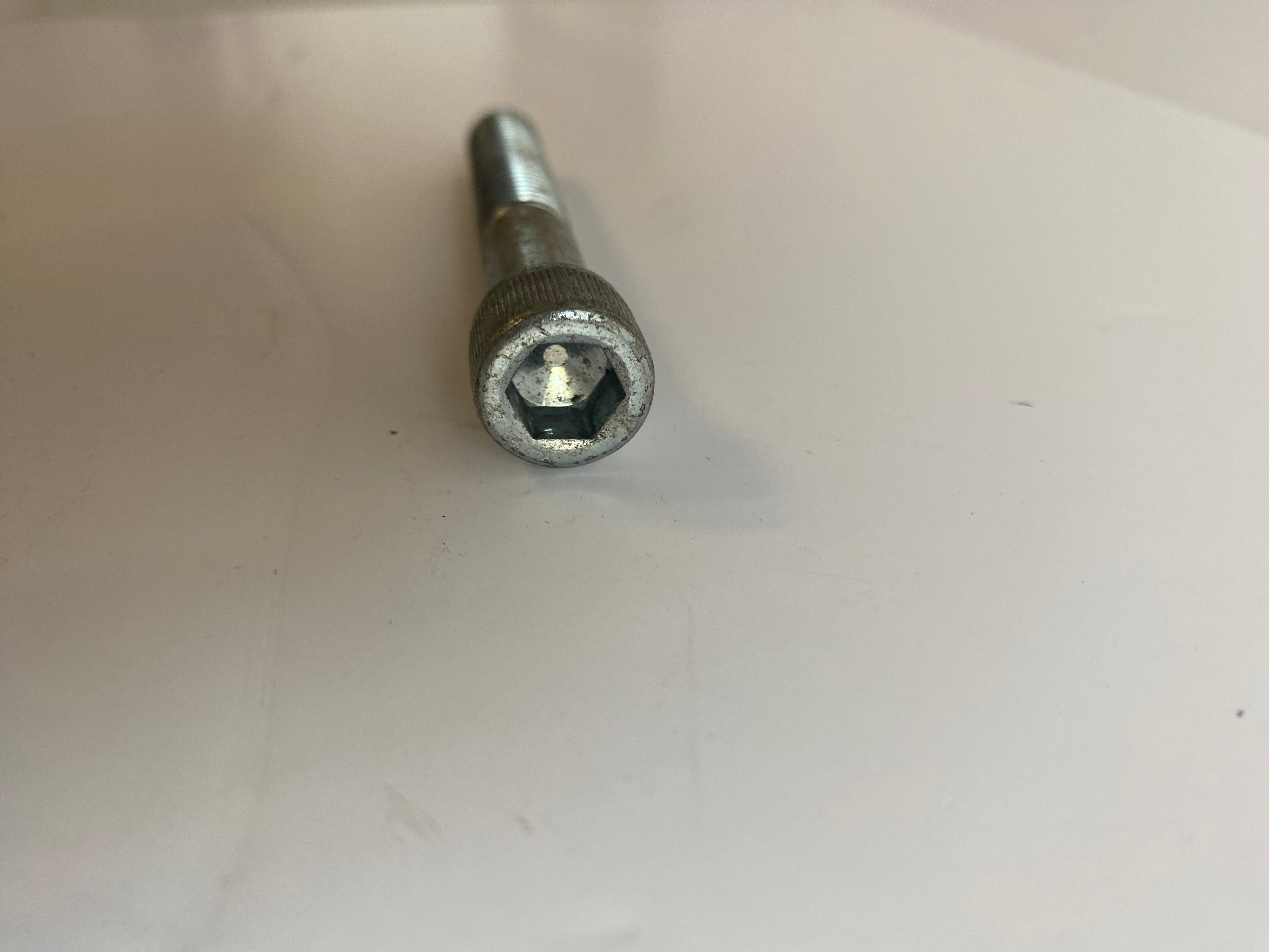 Vis BTR 3/8-16 x 2-1/2" Harley Davidson