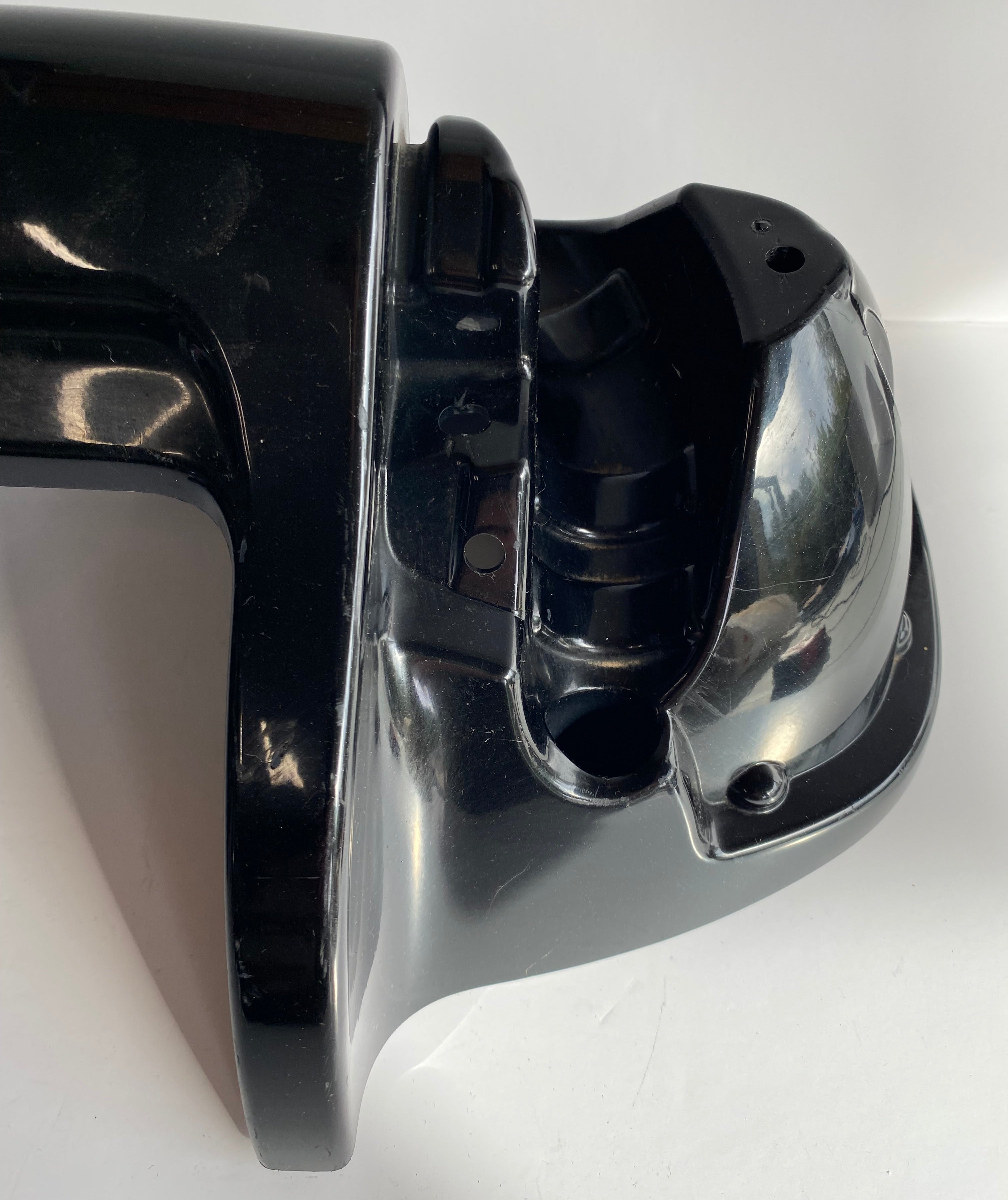 Fairing pare jambe droit Harley Davidson REF OEM 58917-11CRP