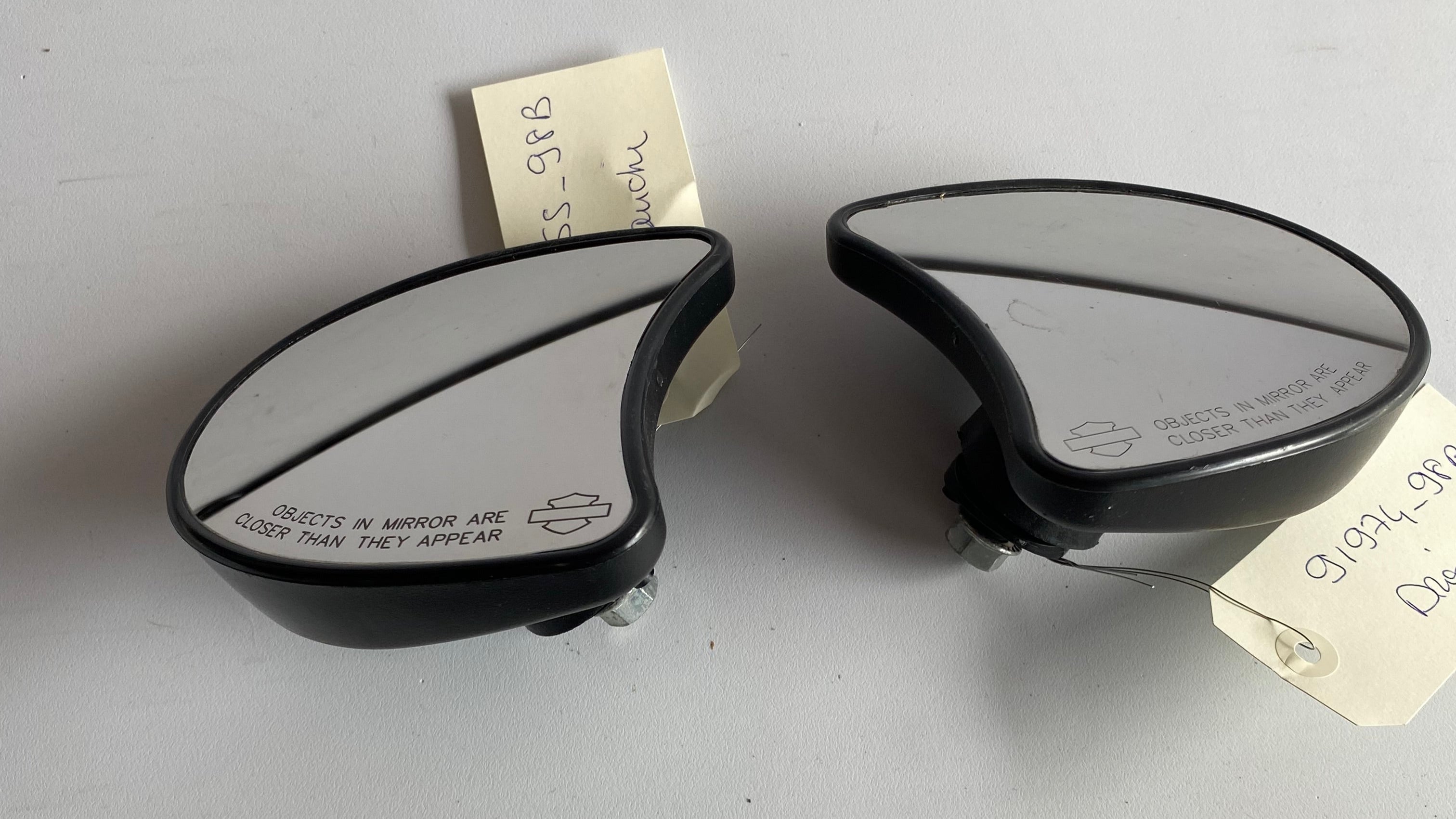 Jeu de rétroviseurs Touring Harley Davidson REF OEM 91974-98B & 91955-98B