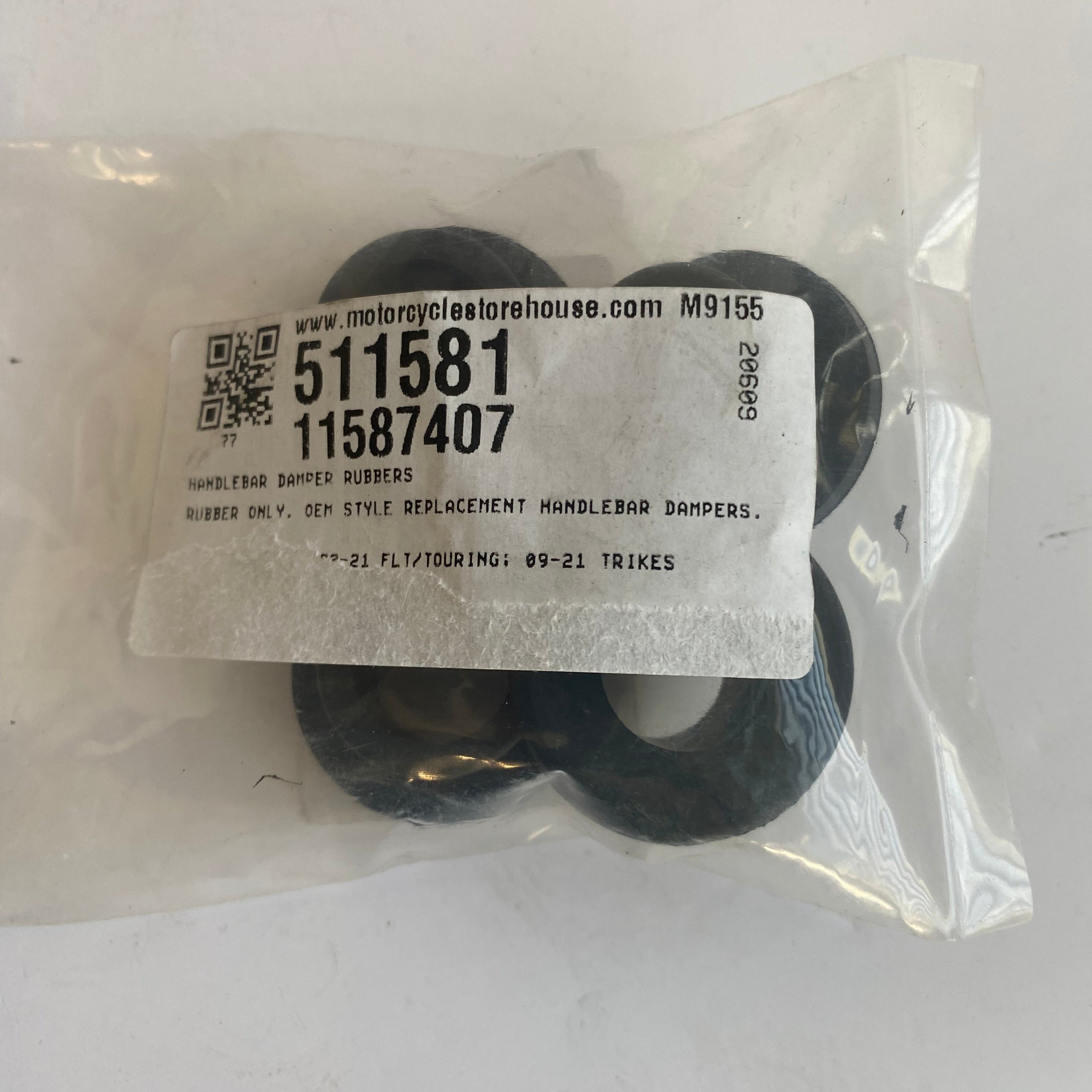 Jeu de 4 caoutchoucs de risers Harley Davidson REF OEM 56161-83A