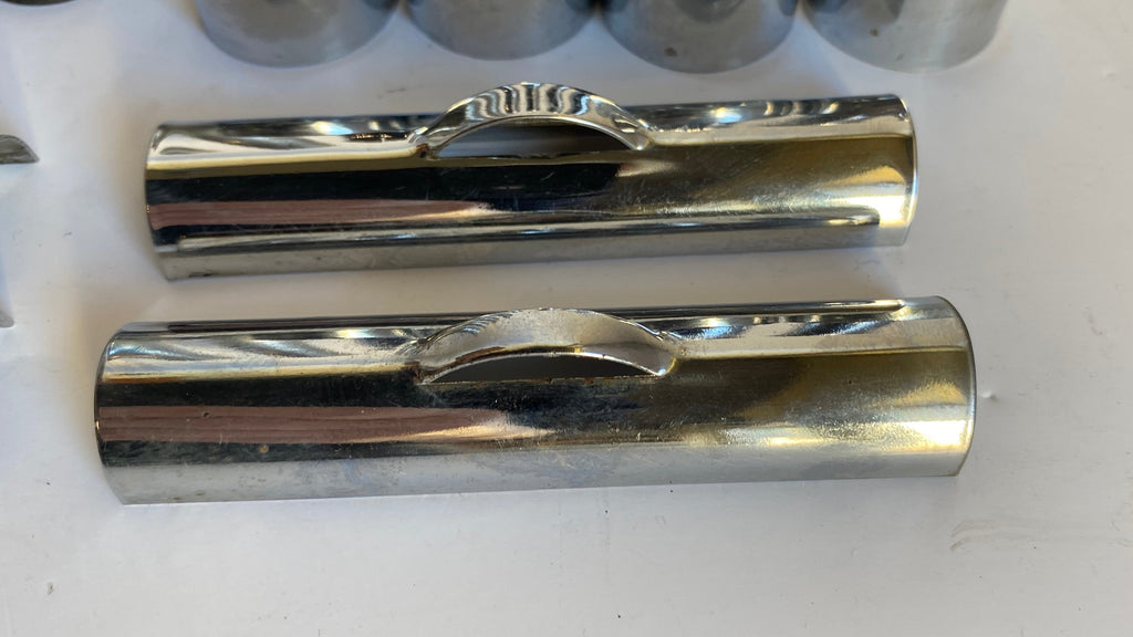 Jeu de 4 colonnettes Big Twin Harley Davidson REF 17938-83 & 17935-79B