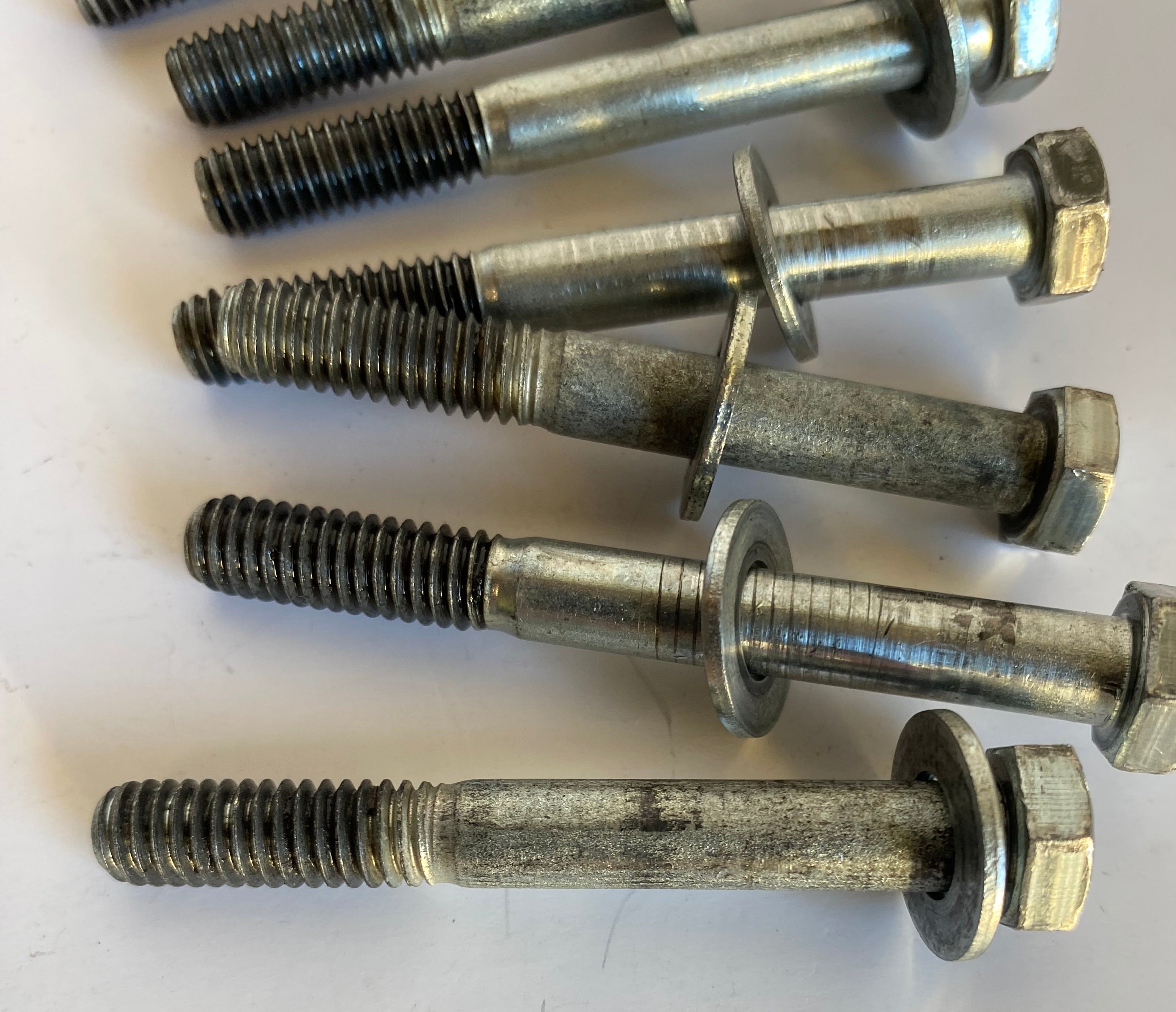 Jeu de 8 vis culbuteurs Harley Davidson REF OEM 3500A & 3501A