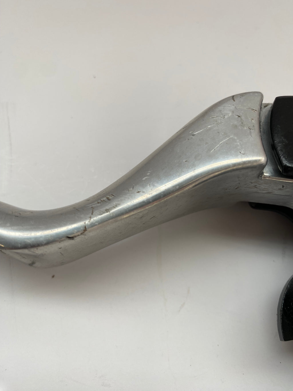 Manette et levier embrayage Sportster Harley Davidson REF OEM 38671-04 et 45081-04