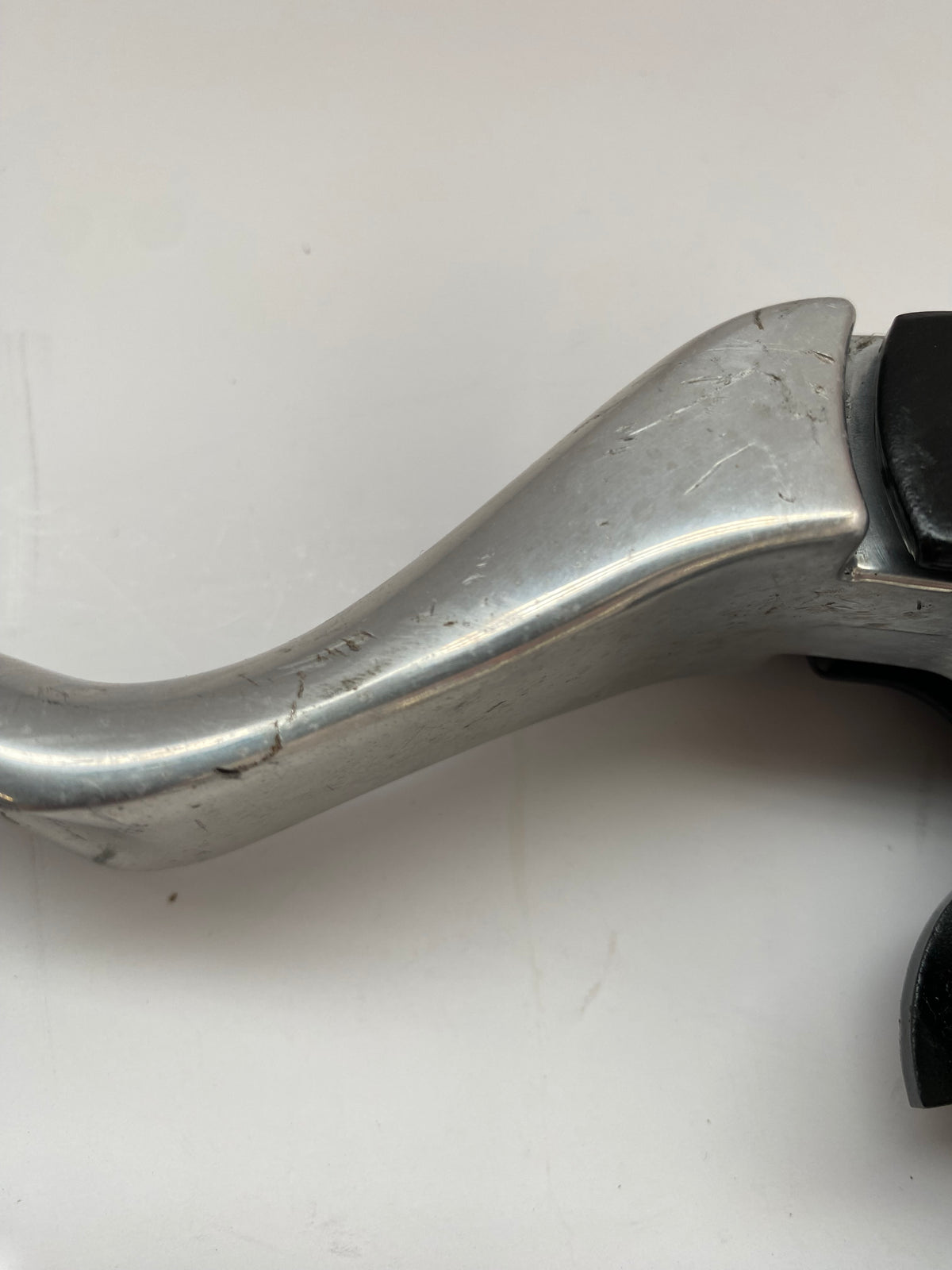 Manette et levier embrayage Sportster Harley Davidson REF OEM 38671-04 et 45081-04