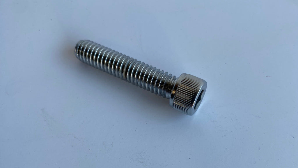 Vis BTR chromée 5/16-18 x 1-1/2" Harley Davidson REF MCS 511770