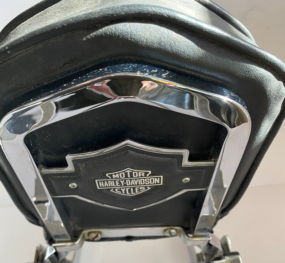 Sissy bar fixe + porte paquet  Sportster Harley Davidson REF 53925-04 & 51514-02 & 52495-88