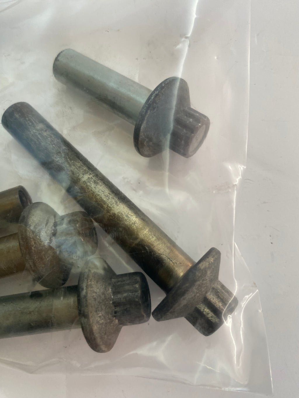 Jeu de 8 écrous culasses Harley Davidson REF OEM 16478-85A & 16480-85A