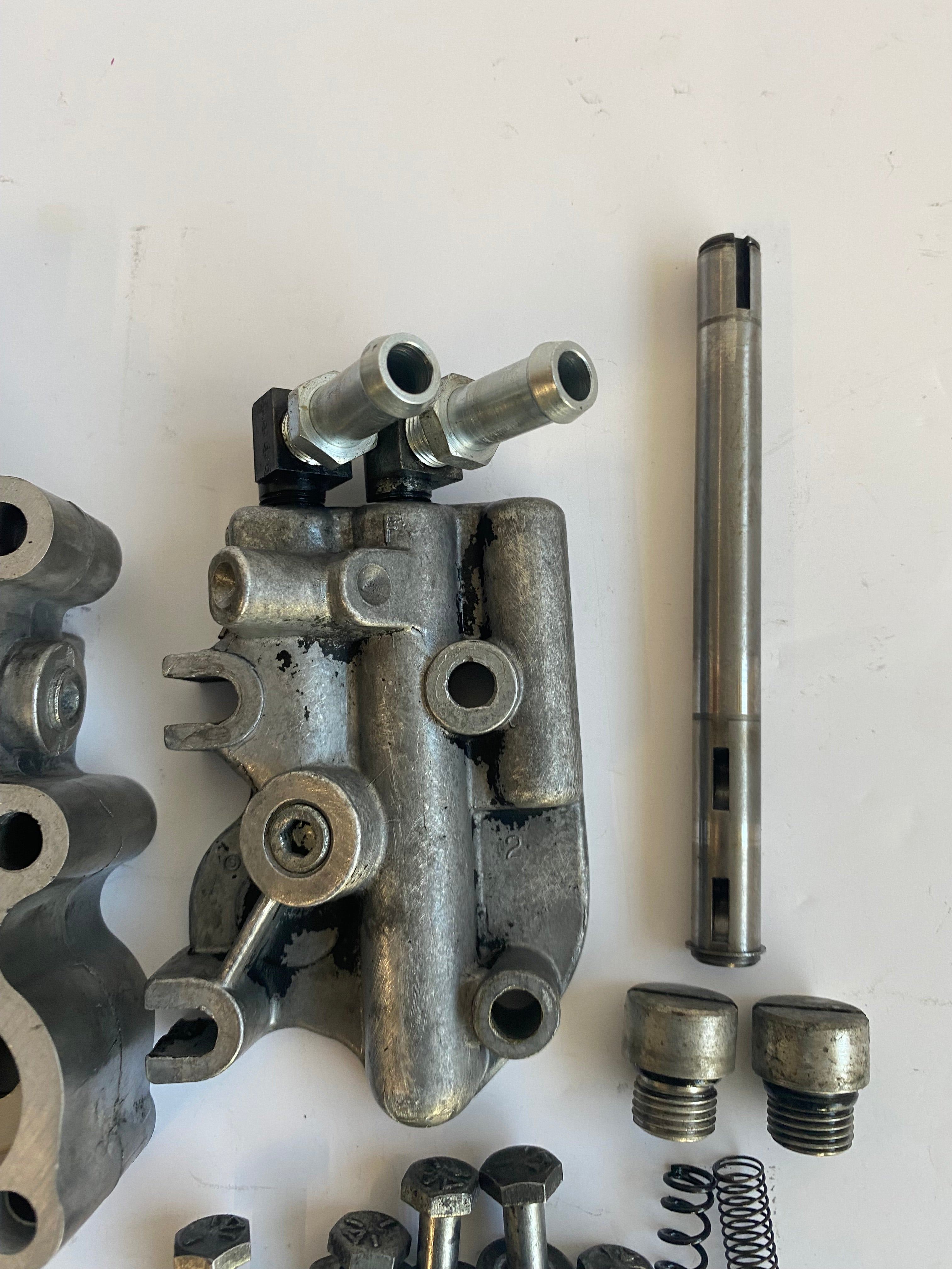 Pompe à huile Big twin Harley Davidson REF OEM 26190-73