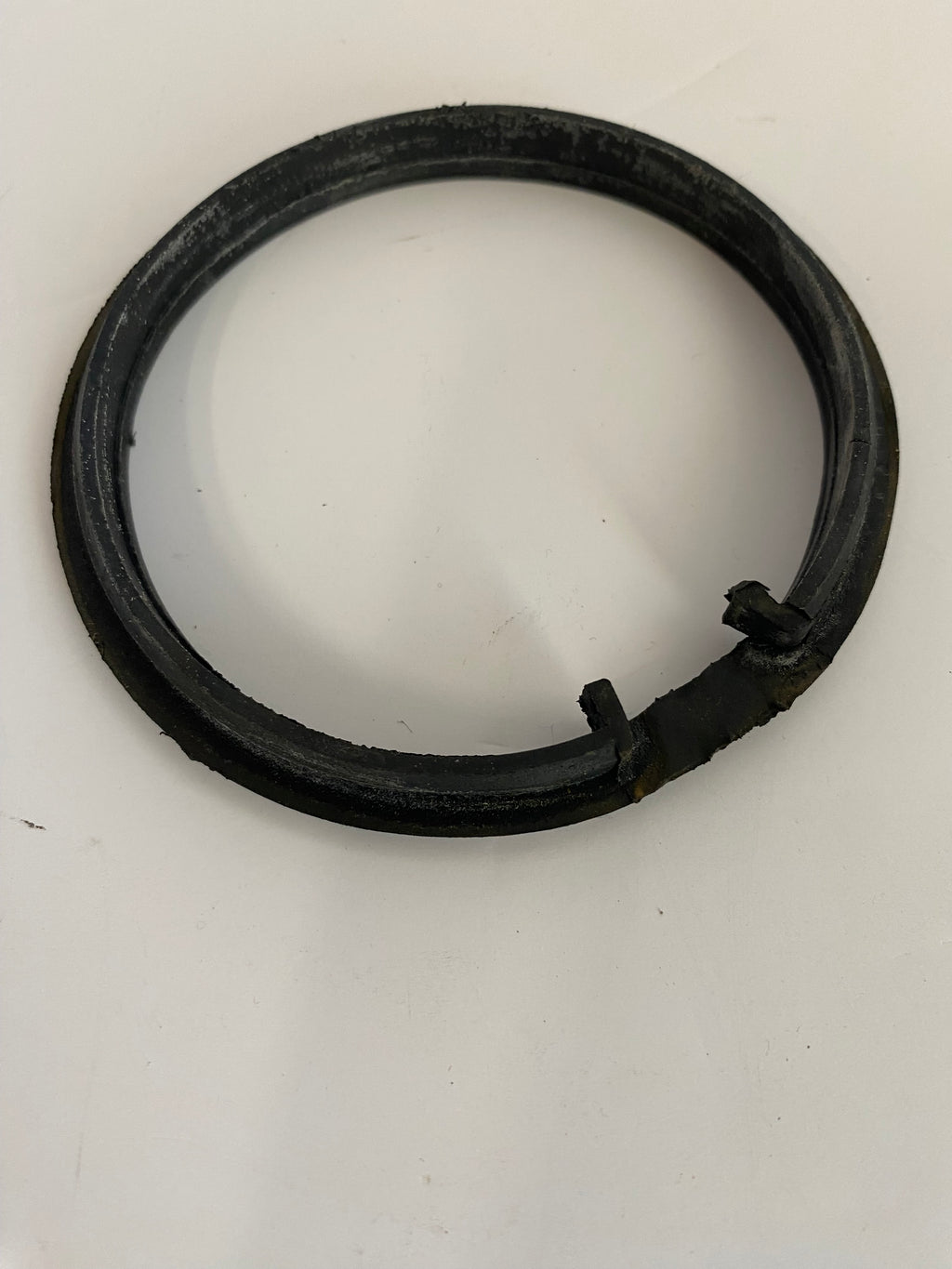 Joint inférieur de compteur & compte-tours Harley Davidson REF OEM 67344-97