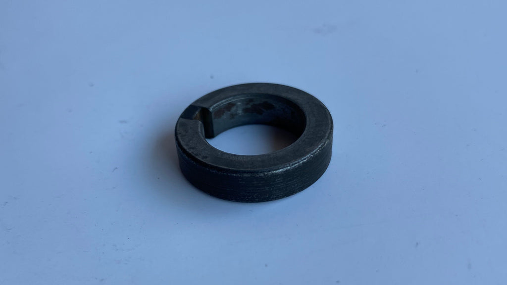 Entretoise pignon vilebrequin droit Big Twin Harley Davidson REF OEM 24704-90