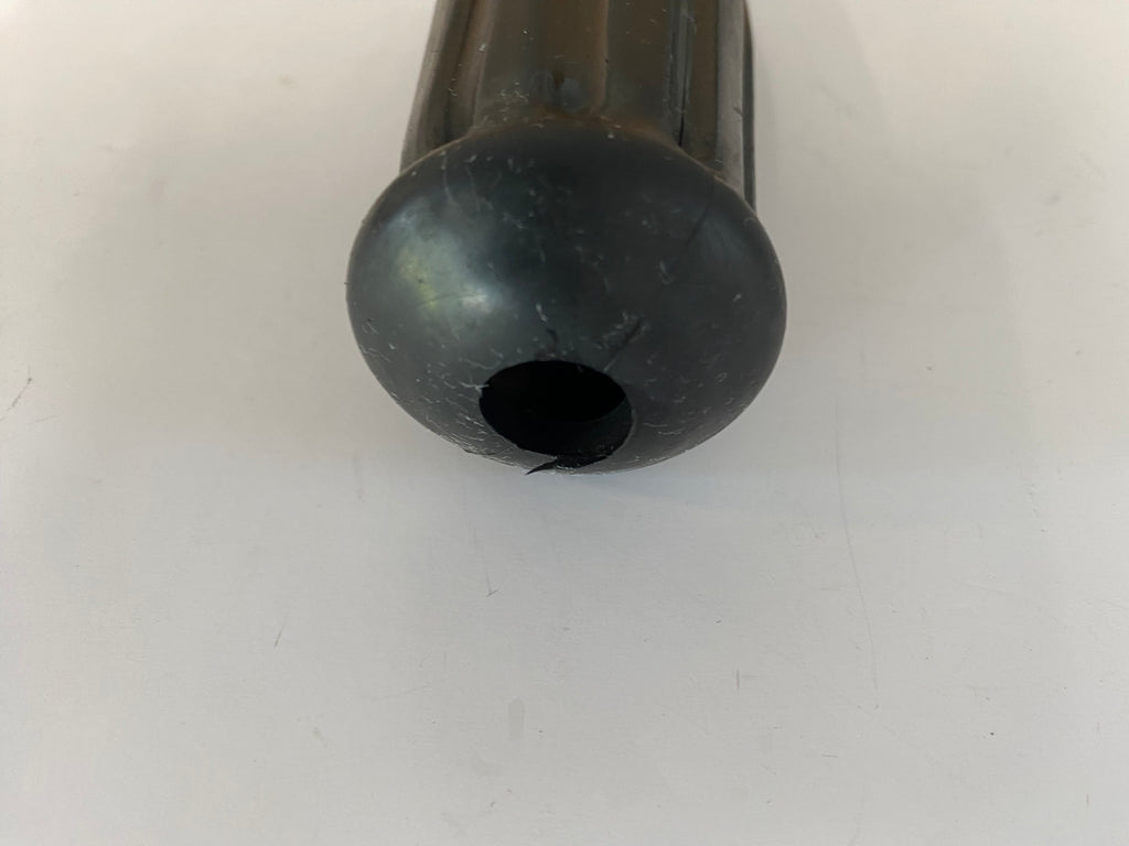 Poignée droite Nostalgic aftermarket Harley Davidson  REF MCS 990703