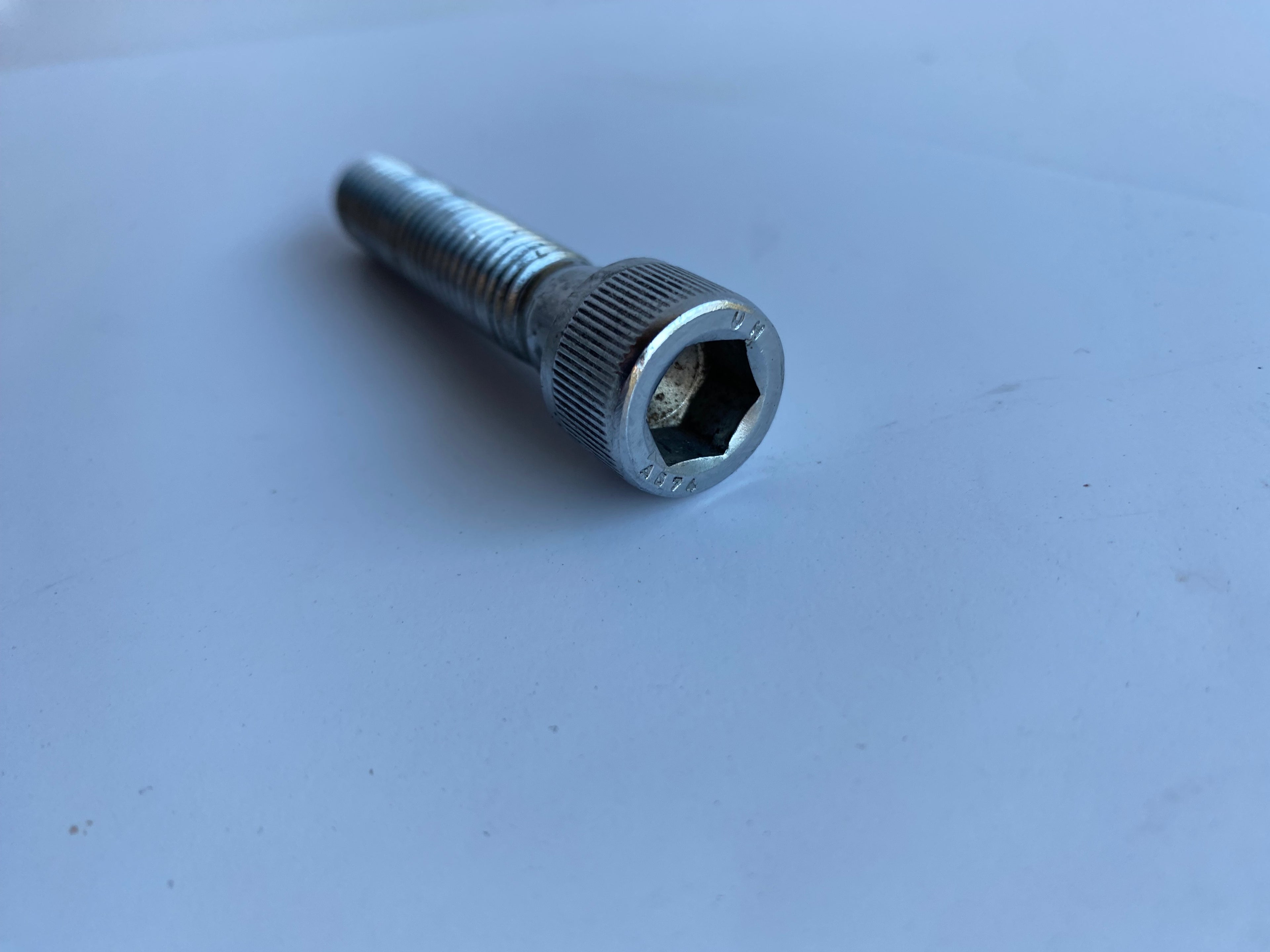 Vis BTR chromée 7/16-14 x 2-1/4" Harley Davidson REF MCS 912386