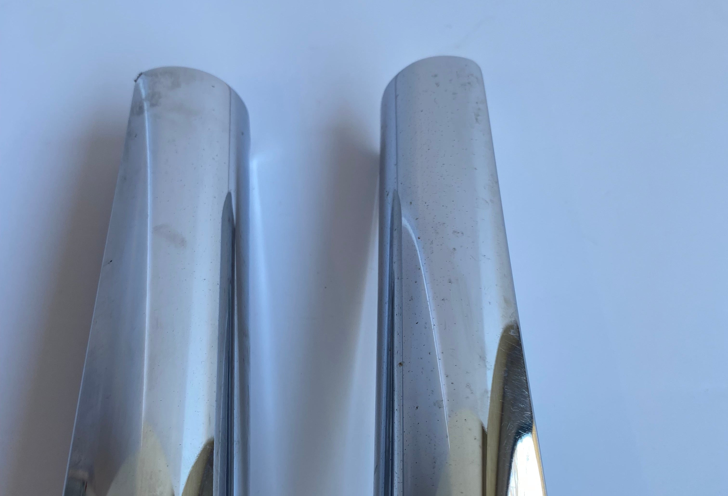 Jeu de sabres chromés Touring Harley Davidson REF OEM 47551-79B & 47552-79B