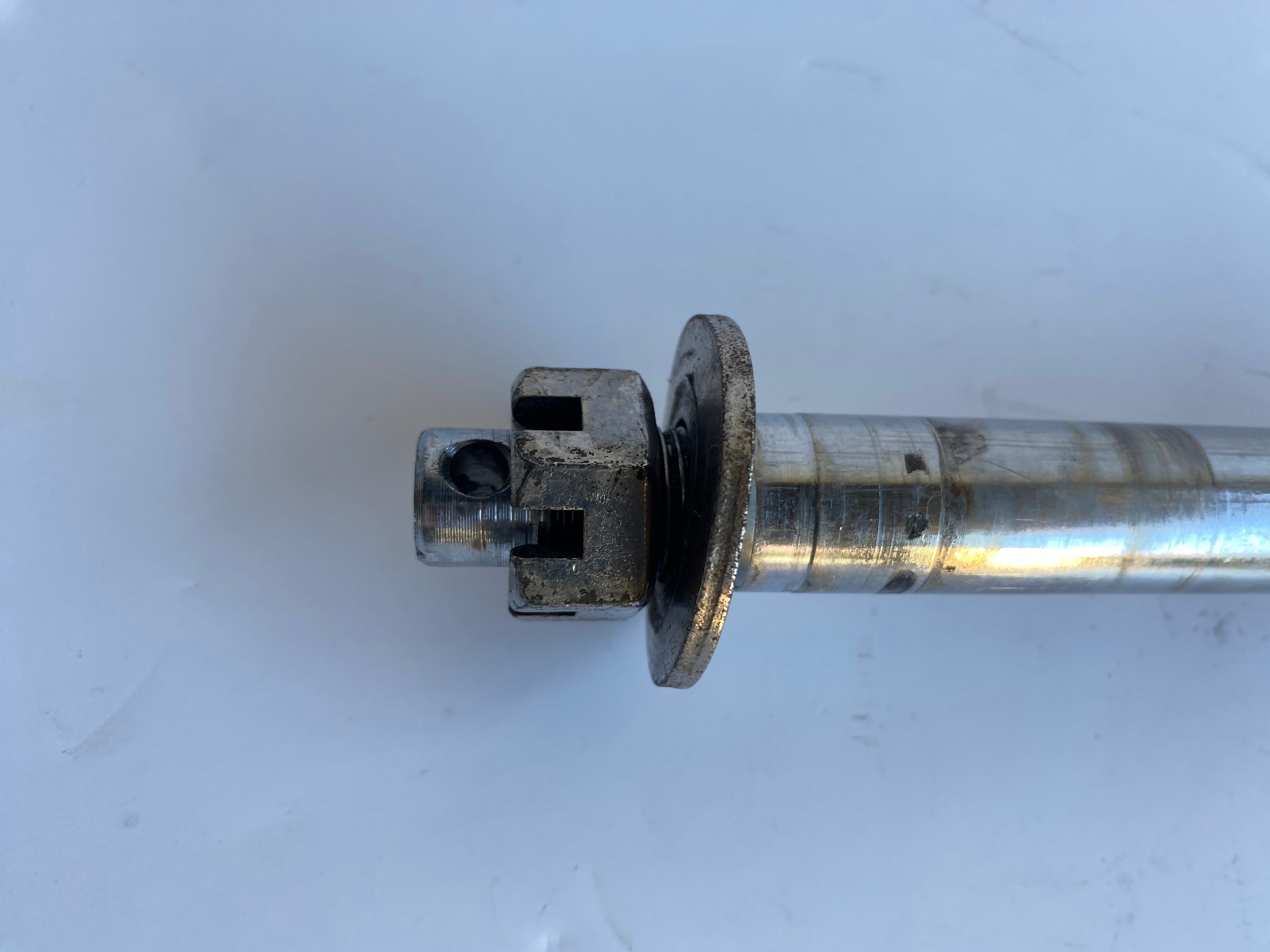 Axe de roue arrière 320 mm x 3/4" Harley Davidson REF OEM 41110-79A