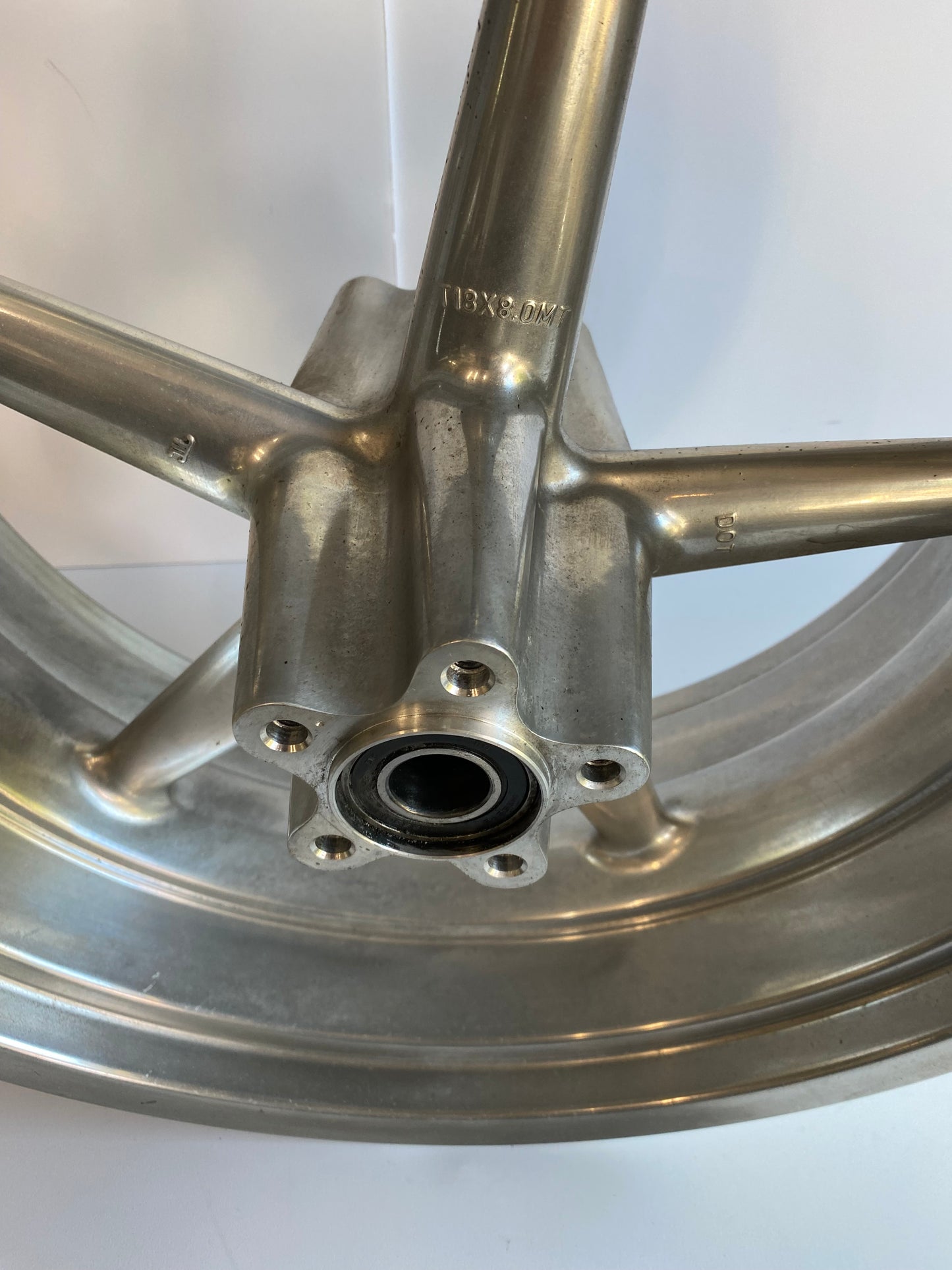 Roue arrière Softail Rocker C 18 x 8.00 Harley Davidson REF OEM 41497-08A