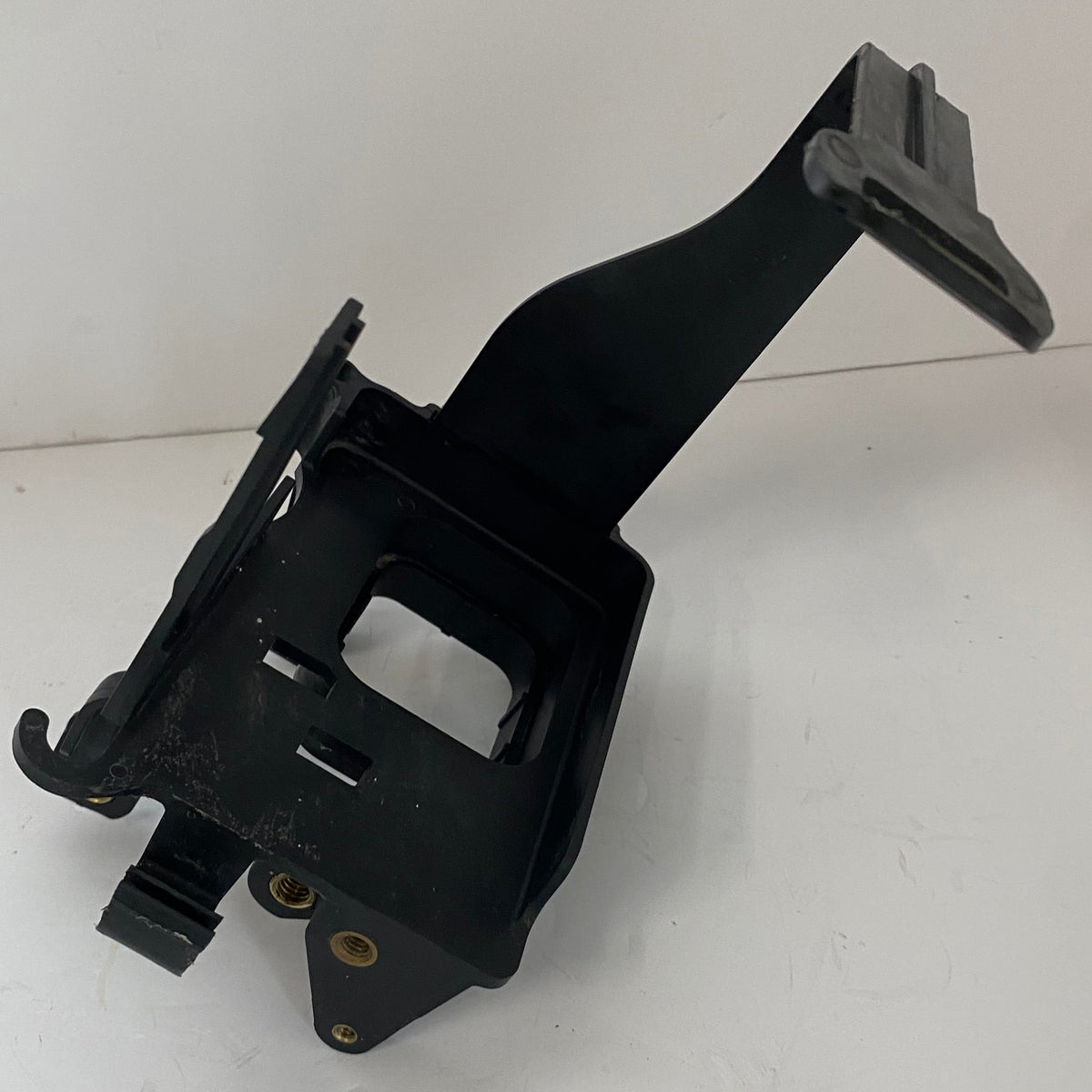 Support de batterie Sportster Harley Davidson REF OEM 66194-04B