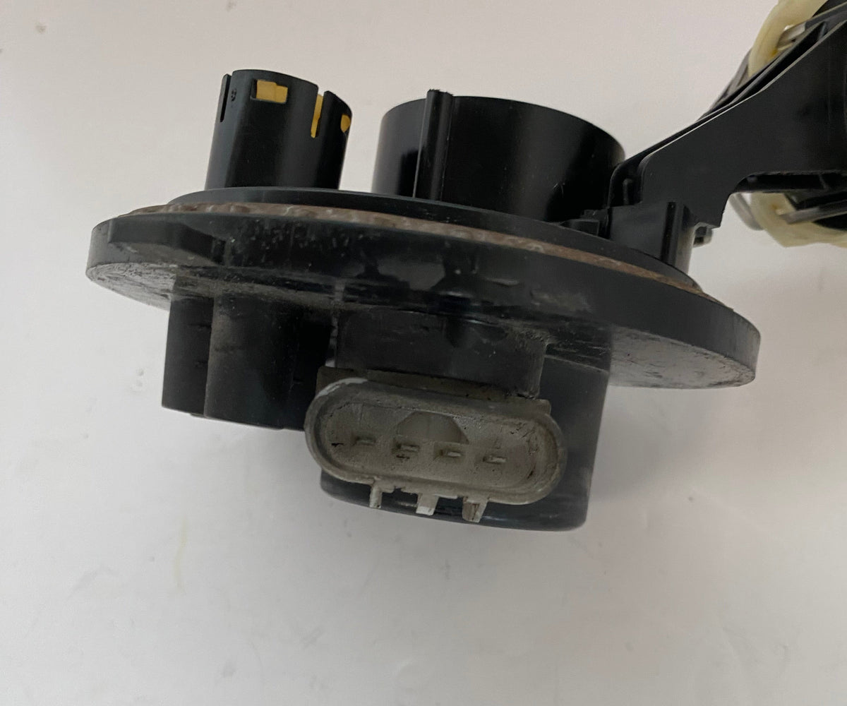 Trappe à carburant + support filtre à essence Touring Harley Davidson REF OEM 75069-08A