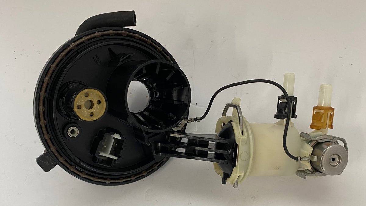 Trappe à carburant + support filtre à essence Touring Harley Davidson REF OEM 75069-08A