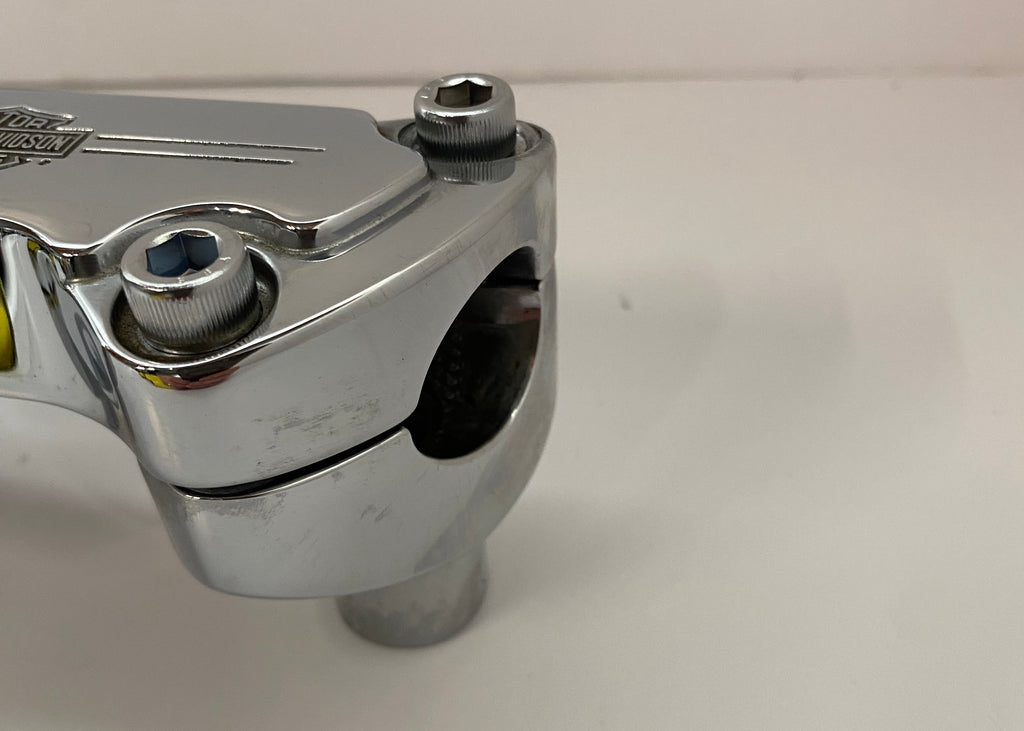 Jeu de risers chromés Harley Davidson REF OEM 56567-86B, 56541-86A et 56542-86A