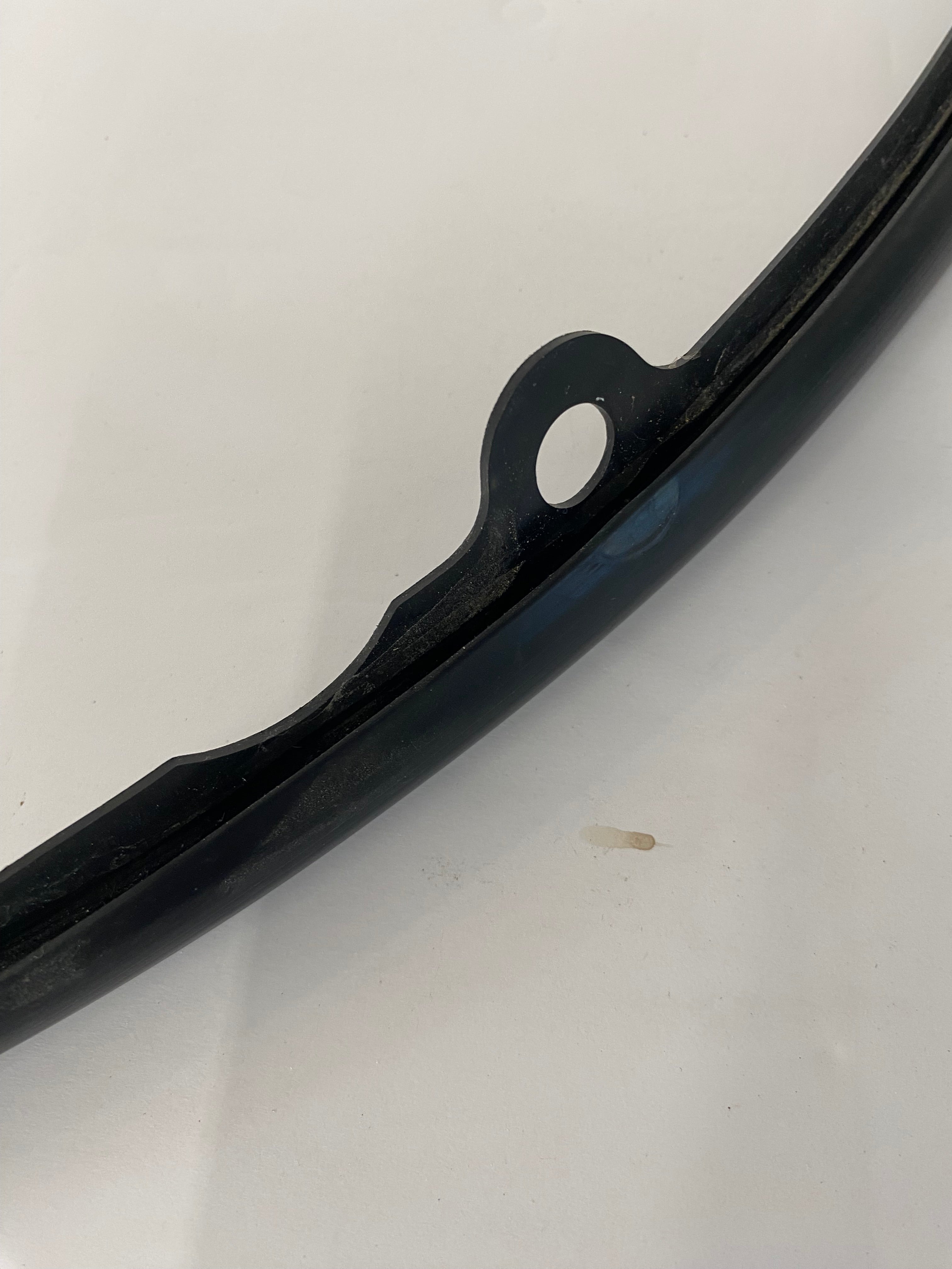 Joint de pare brise Road Glide CVO Harley Davidson REF OEM 57400106