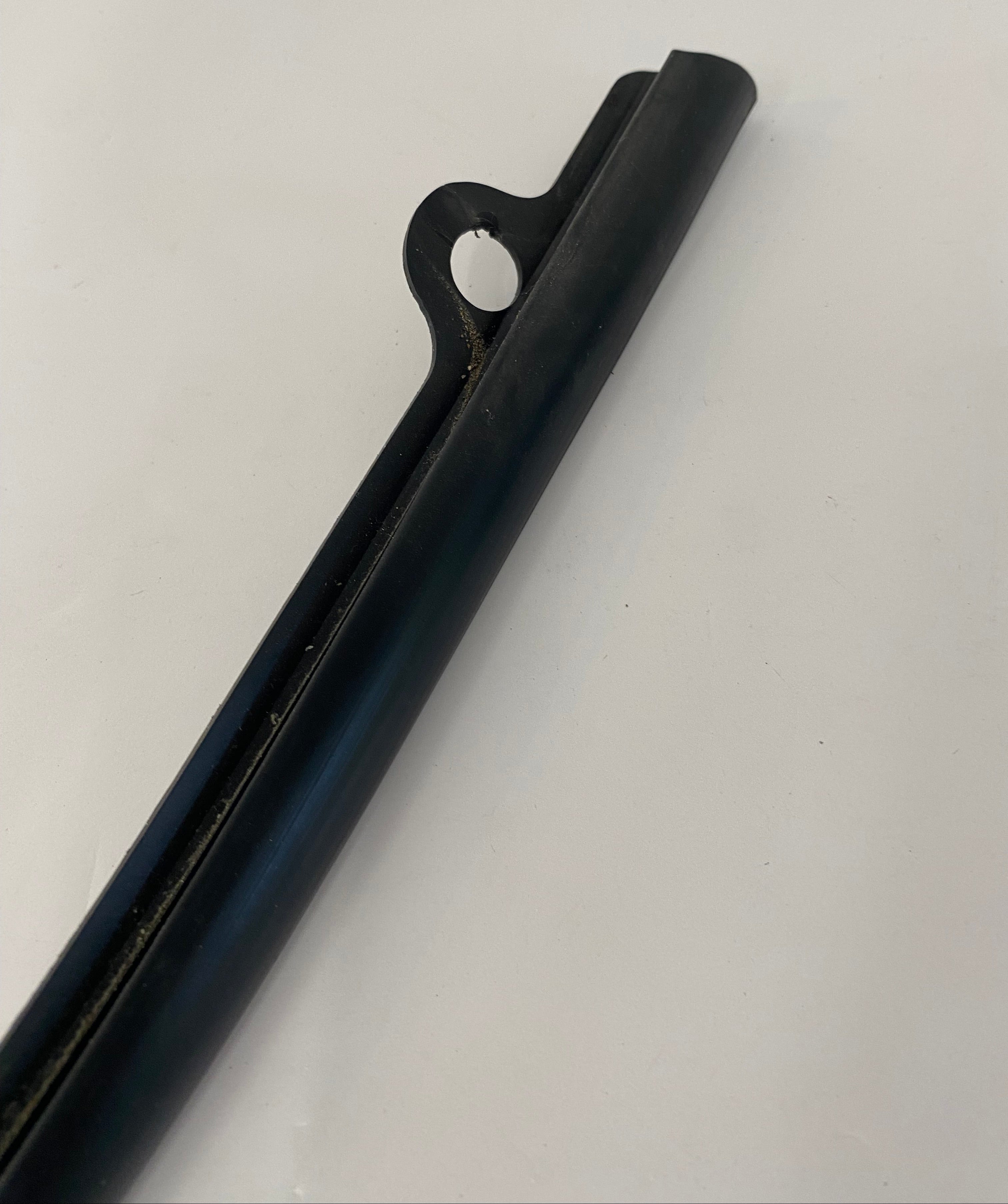 Joint de pare brise Road Glide CVO Harley Davidson REF OEM 57400106