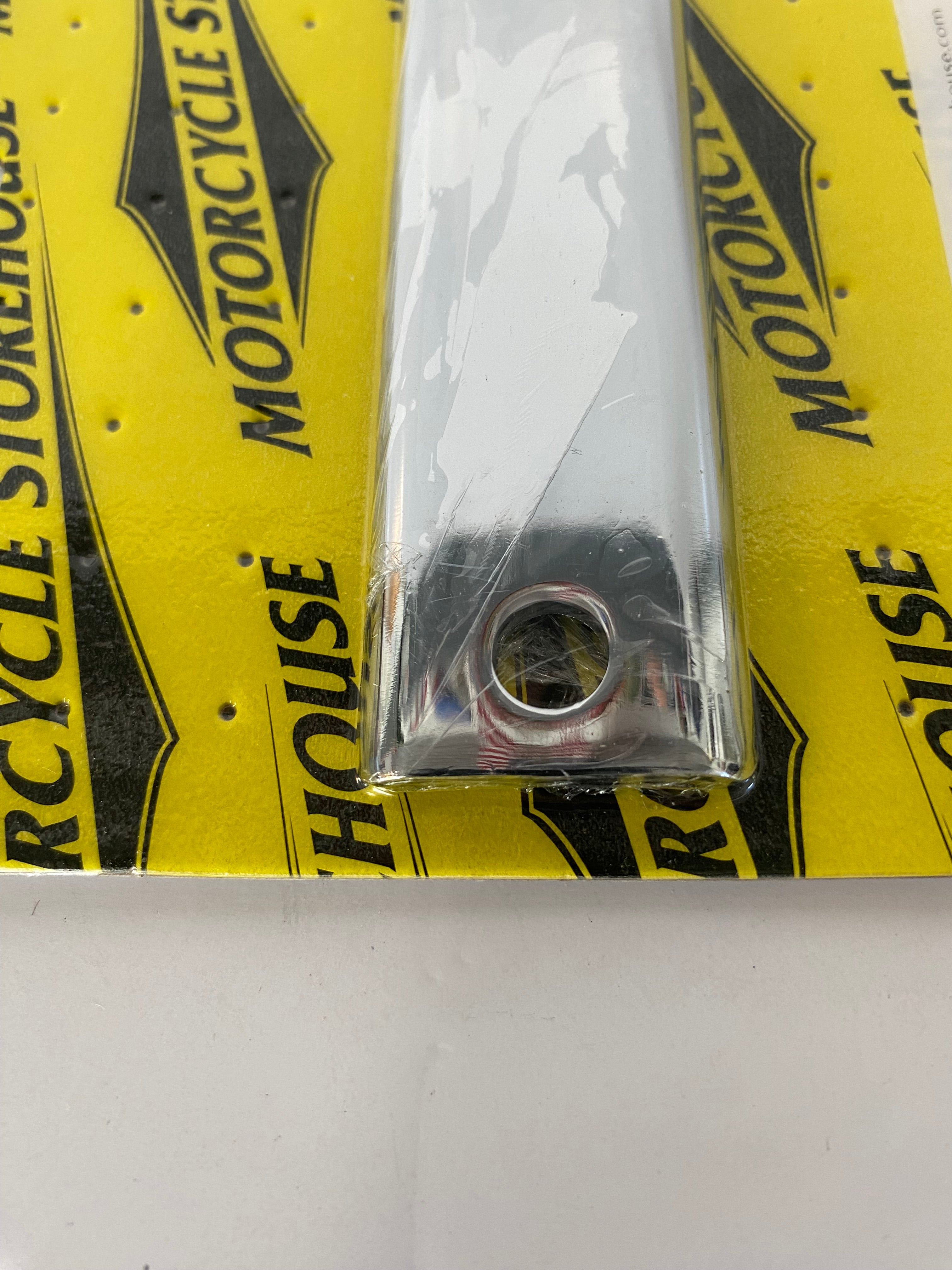 Patte silencieux d'échappement Touring Harley Davidson REF OEM : 65723-85