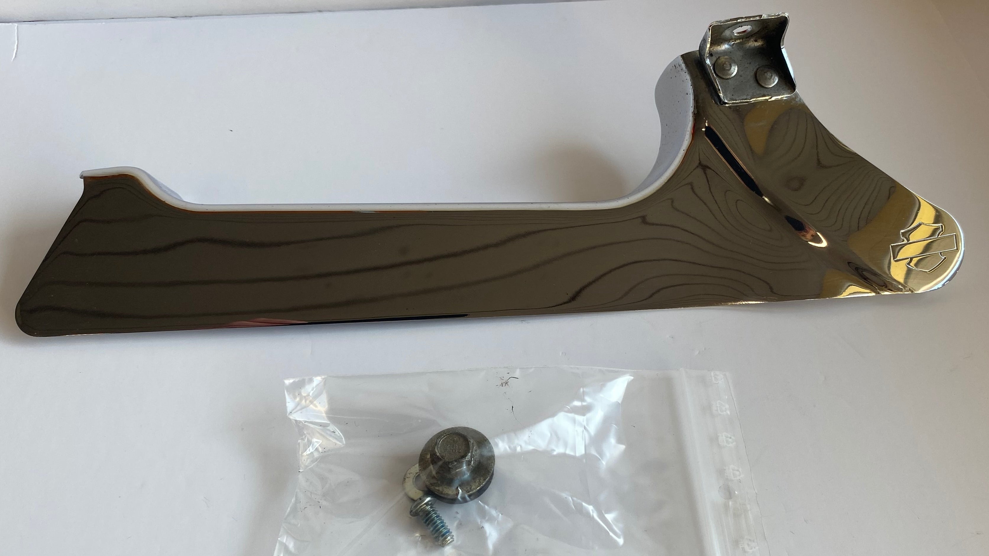 Pare courroie inférieur chromé Road King CVO 2007 Harley Davidson REF 60589-07