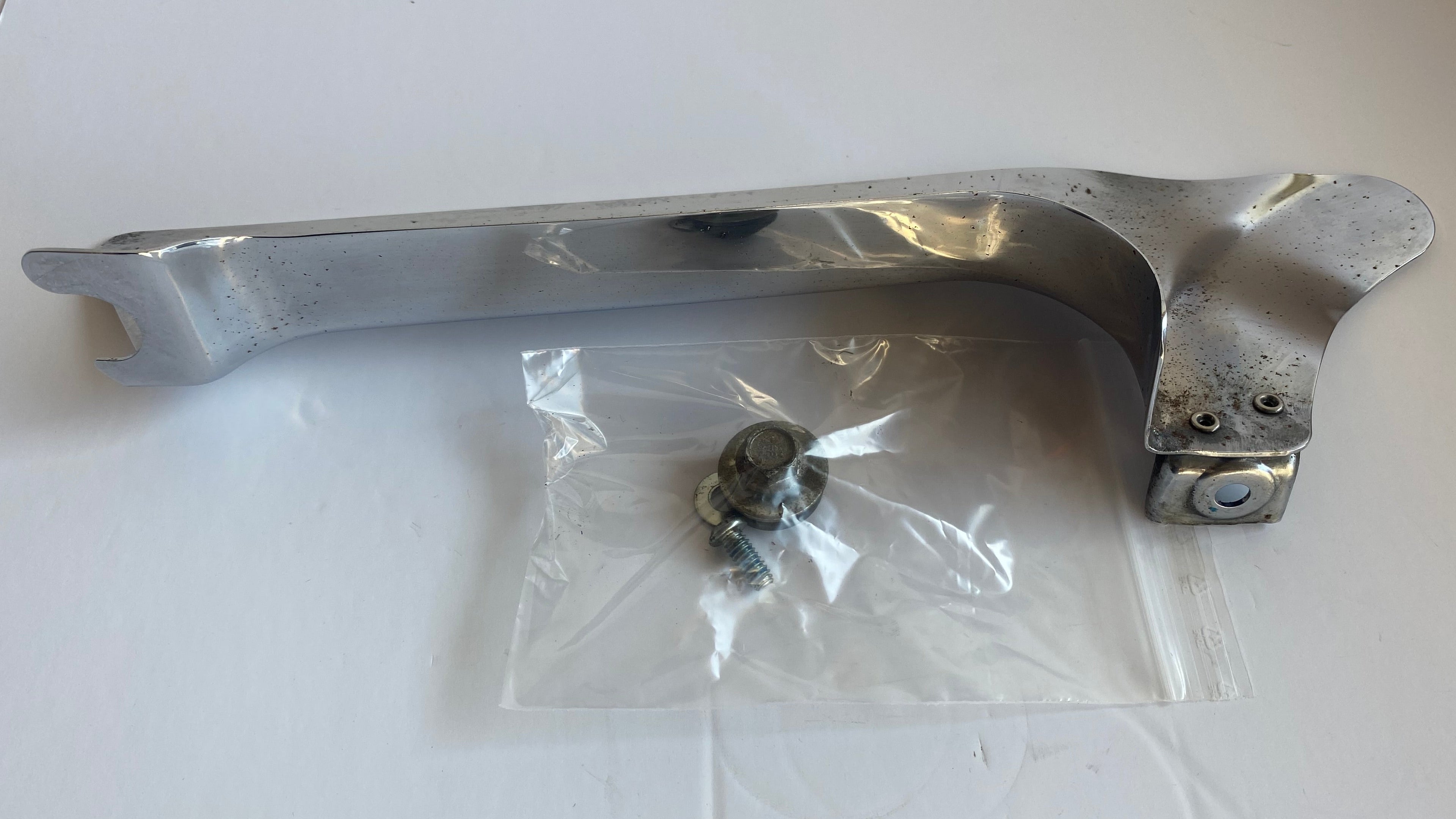 Pare courroie inférieur chromé Road King CVO 2007 Harley Davidson REF 60589-07