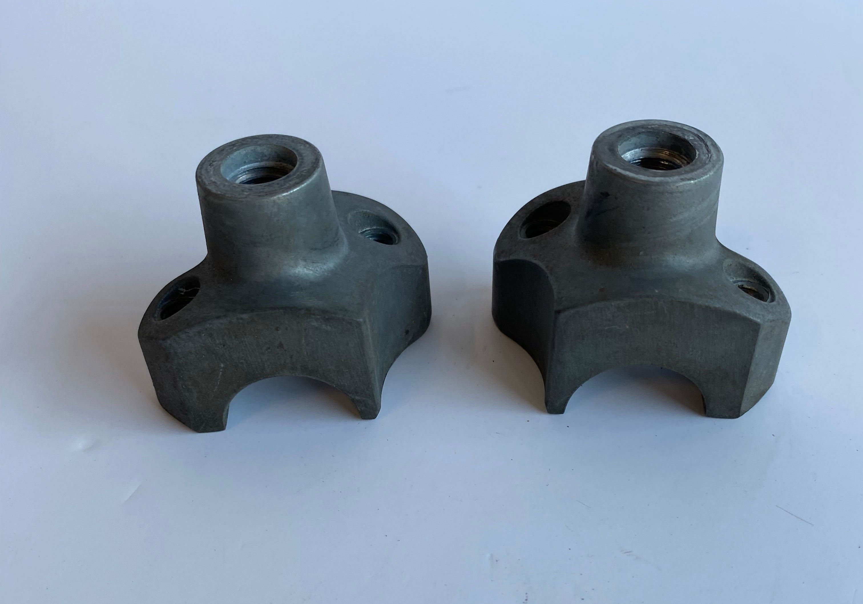 Risers inférieur Touring Harley Davidson REF OEM 56149-88B & 56151-88B