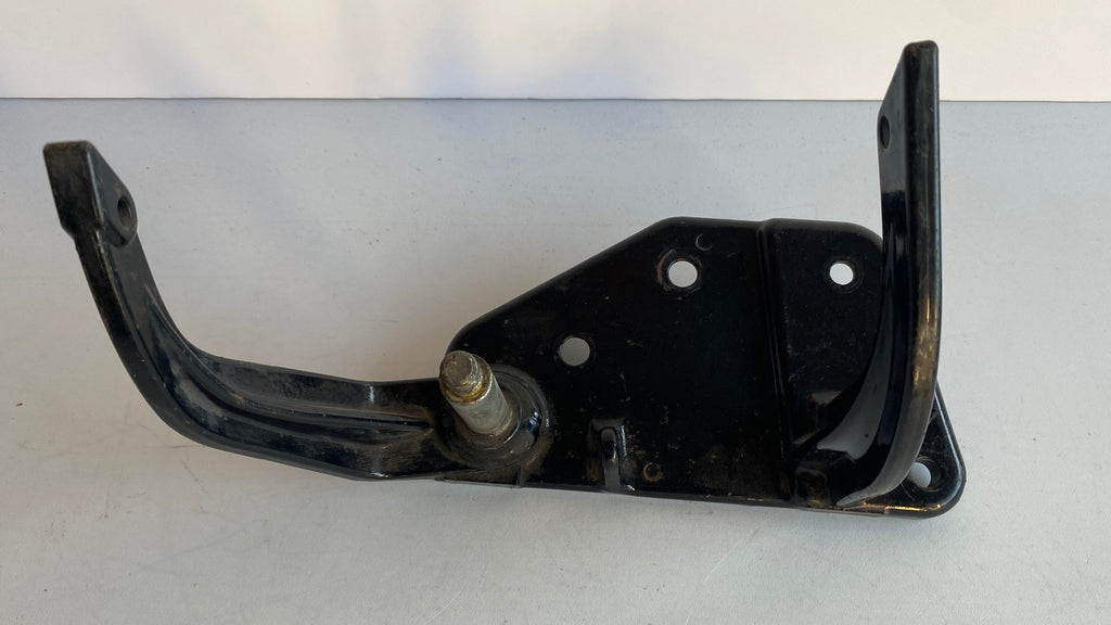 Support marche pied droit Softail Harley Davidson REF OEM 42431-87A