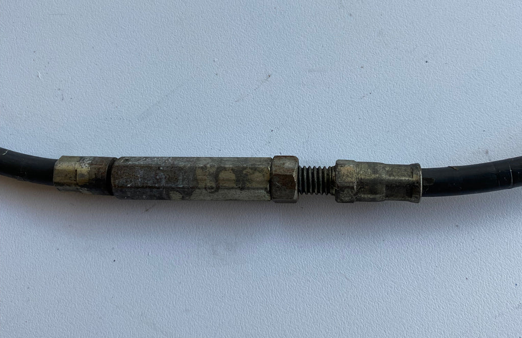 Cable d'embrayage 61 3/4 pouces Touring Harley Davidson REF OEM 38667-00
