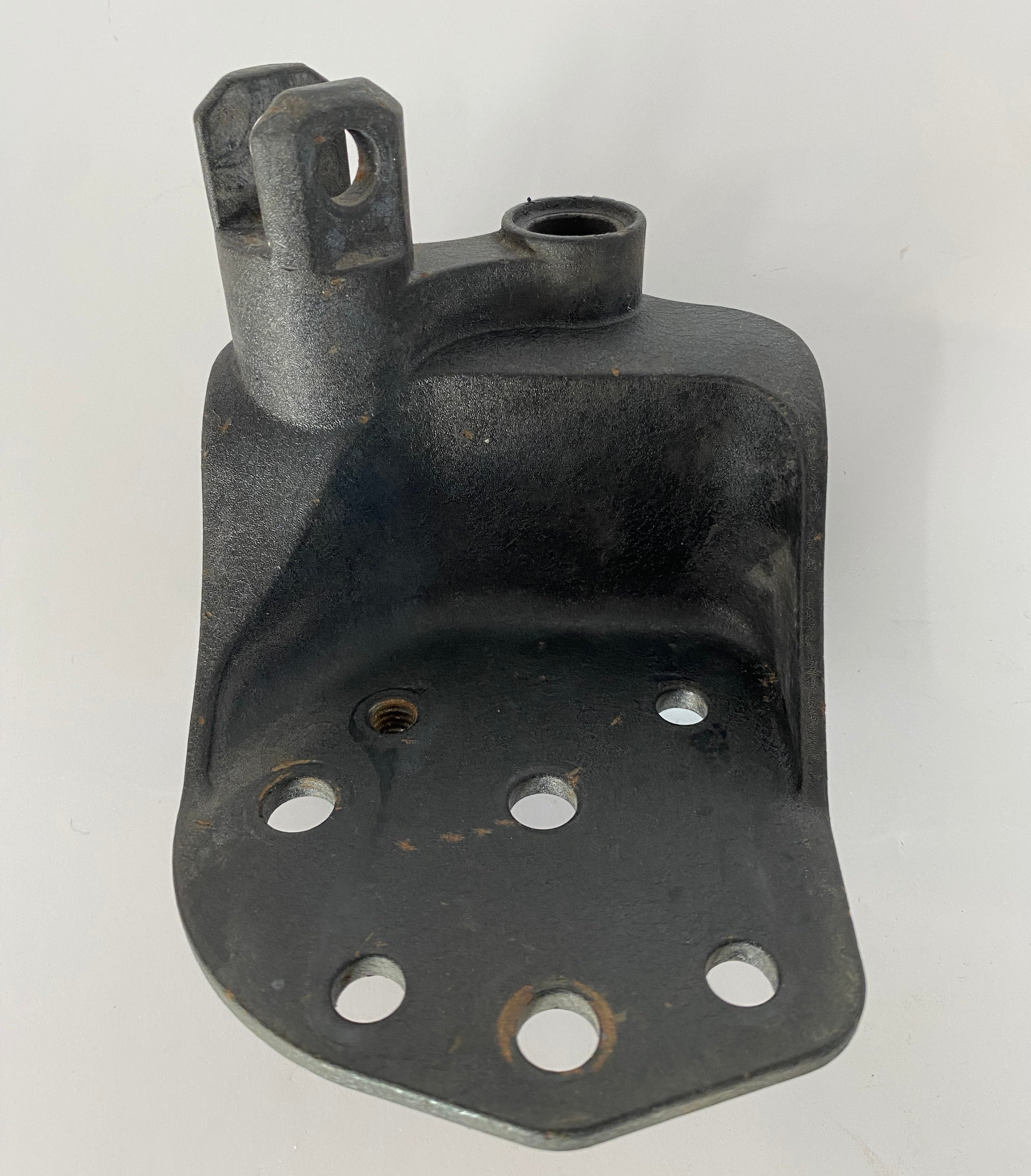Support commandes avancées gauche Softail Harley Davidson REF OEM 33683-90A