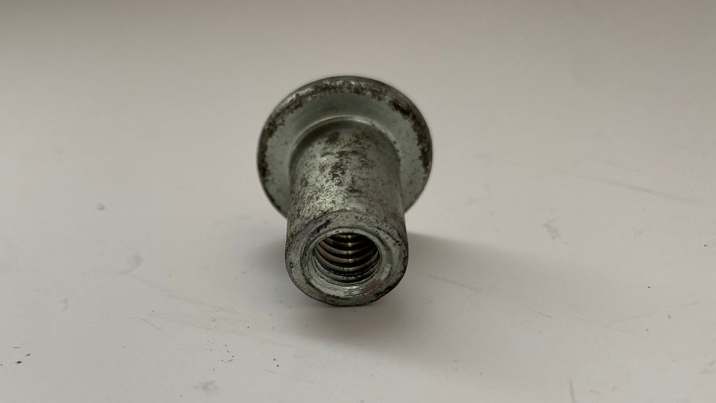 Ecrou de selle Sportster Harley Davidson REF OEM 59723-04