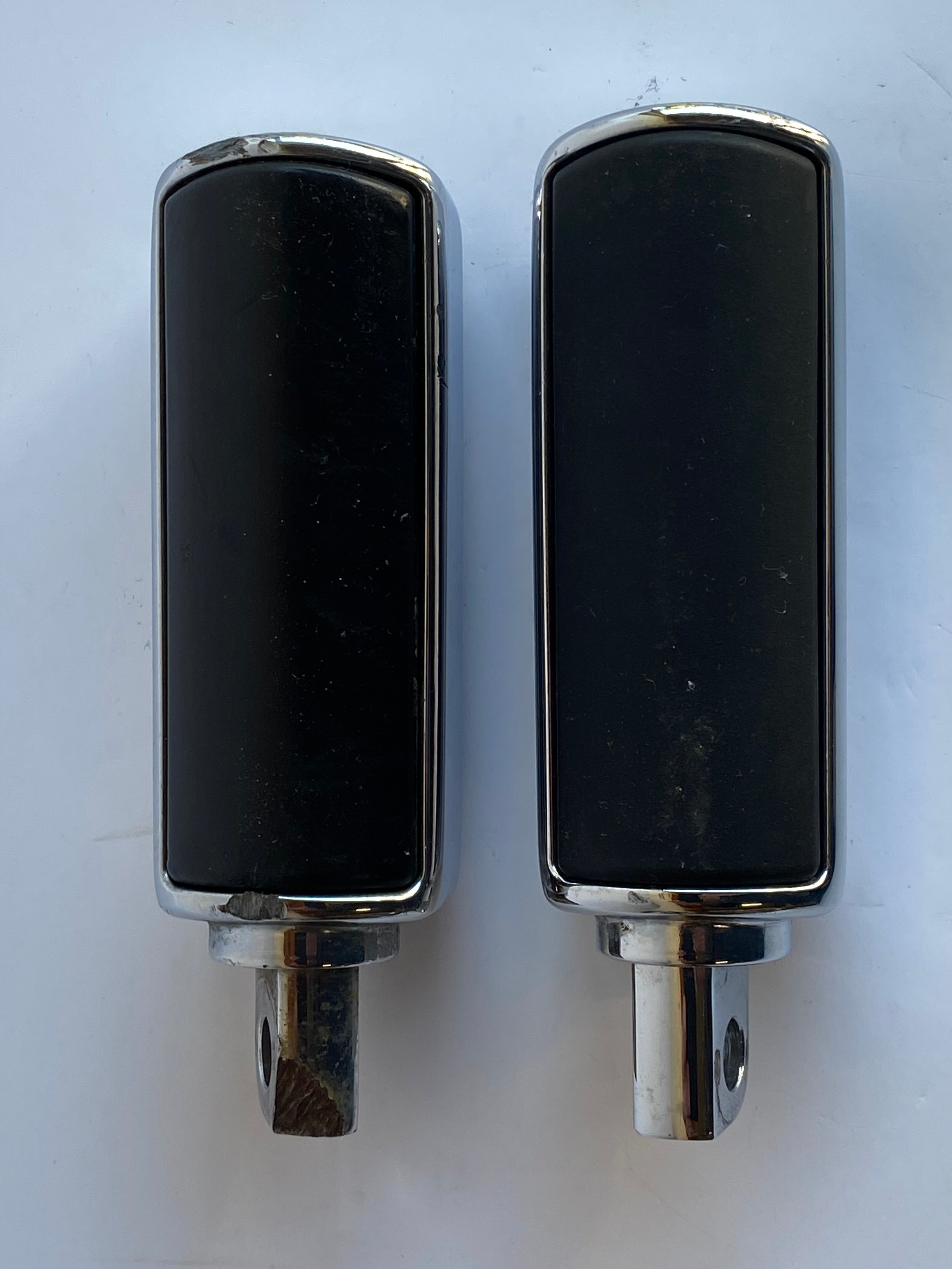 Harley Davidson CVO Ironside Passenger/Highway Footpeg Set REF 50834-07
