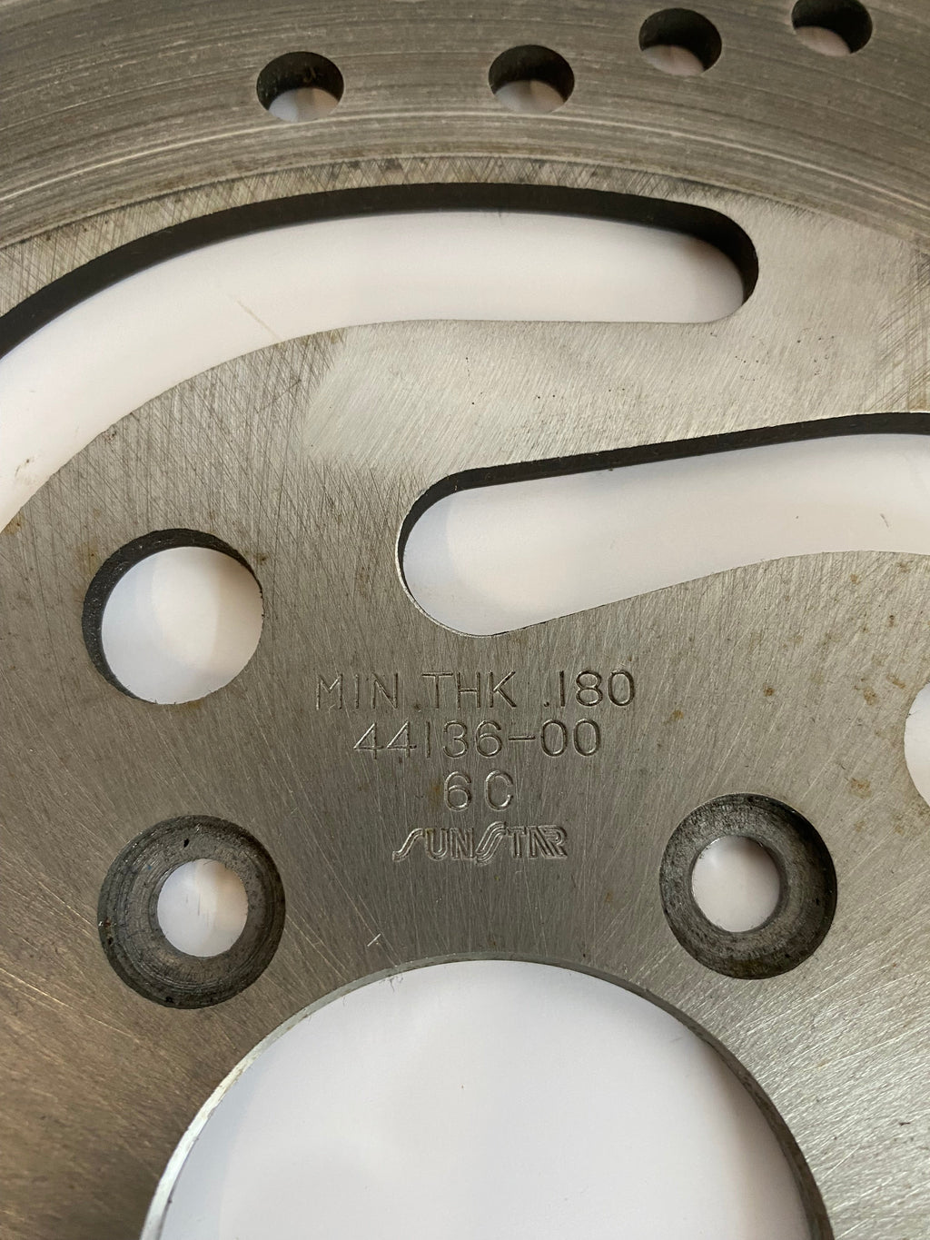 Jeu de 2 disques avants droite et gauche dual freinage Harley Davidson REF OEM 44136-00 & 44156-00