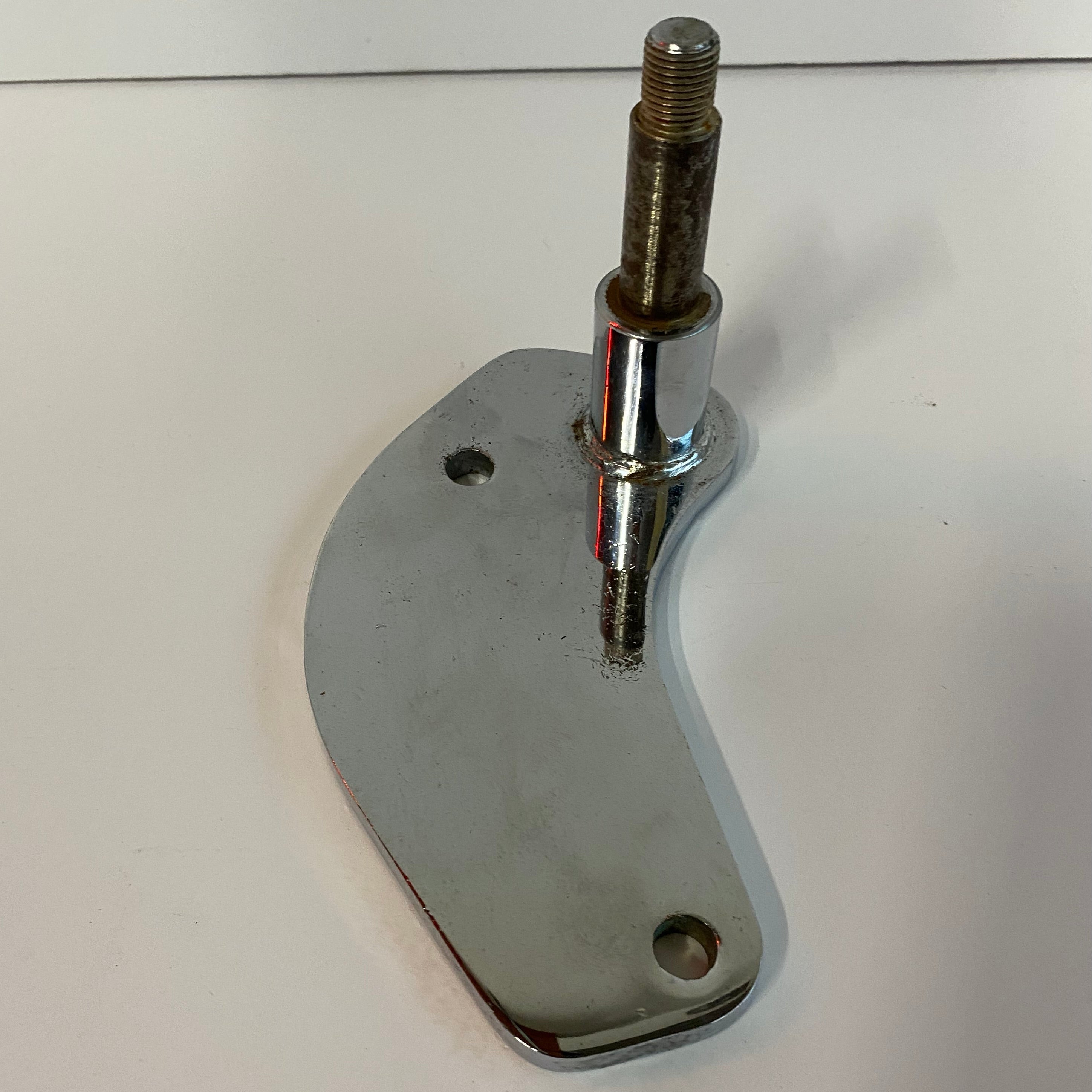 Support de pédale de frein arrière droit Sportster Harley Davidson REF CCI 17538
