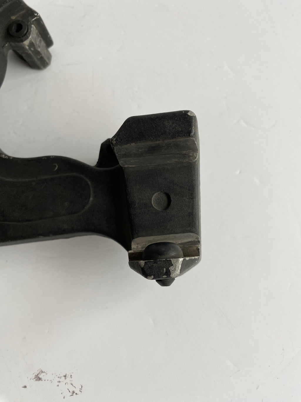 Support étrier de frein arrière FXR Harley Davidson REF OEM 44205-87