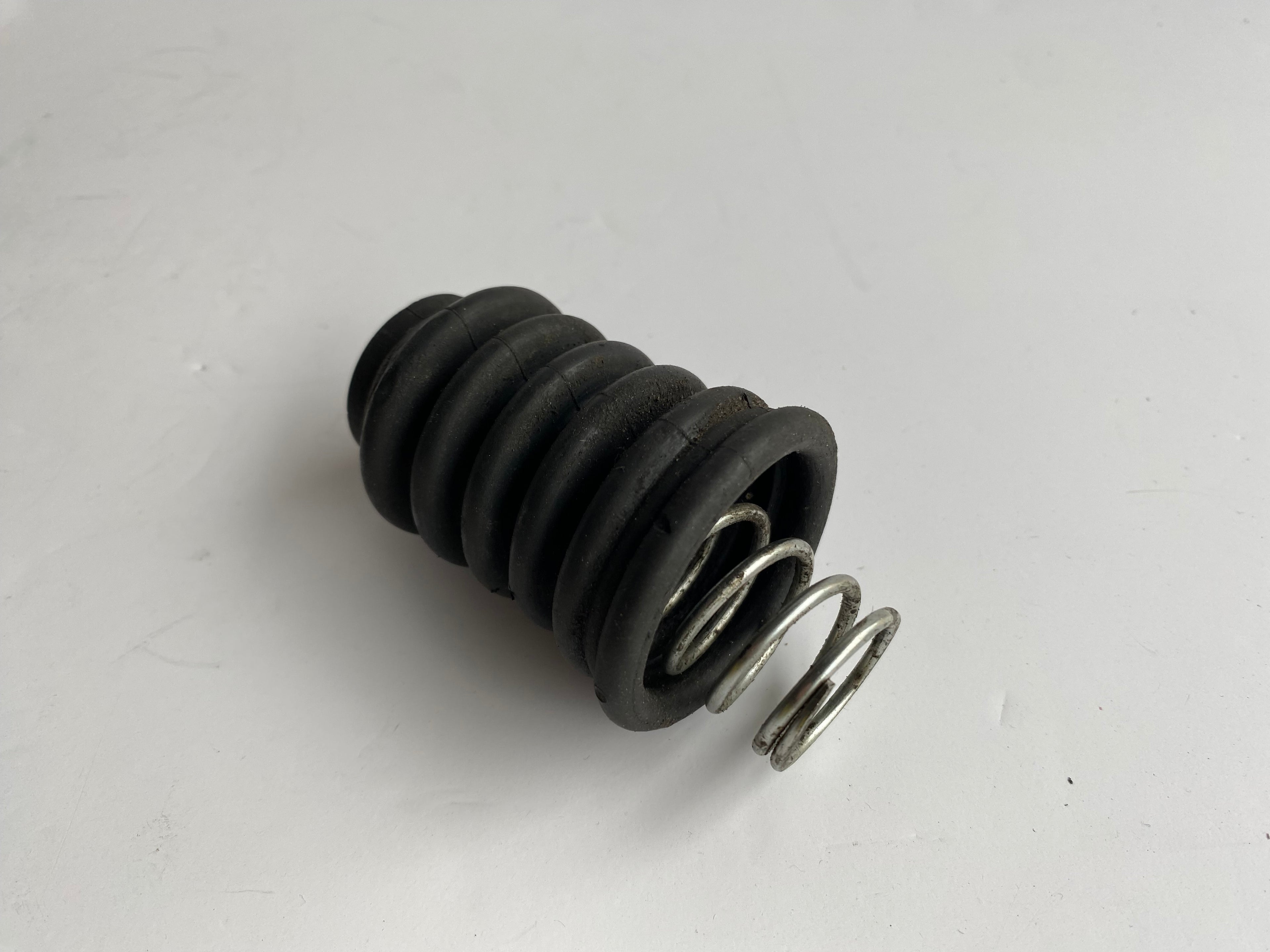 Maitre cylindre de frein arrière Touring Harley Davidson REF OEM 41755-86