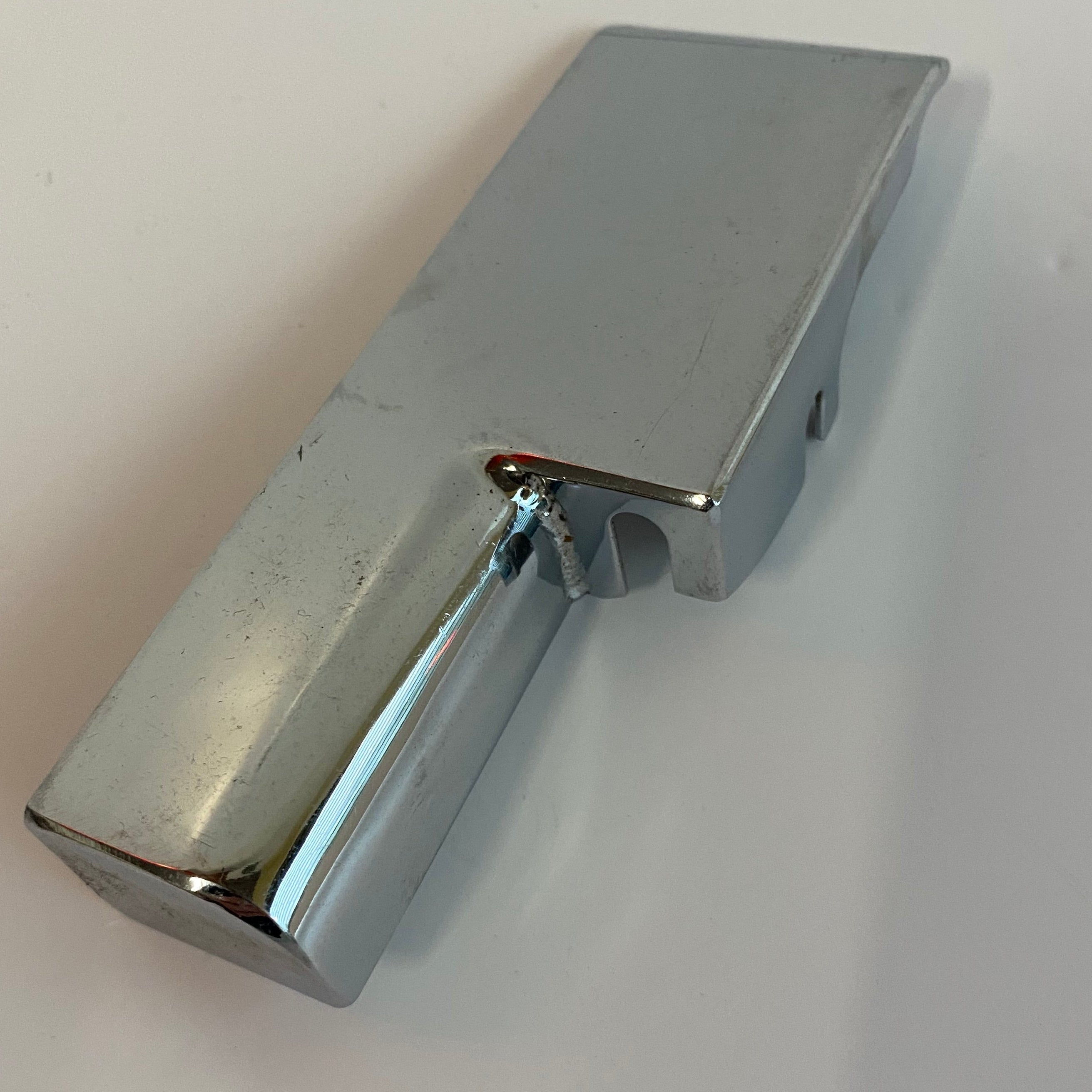 Cache chromé pompe à huile Harley Davidson REF MCS 906590