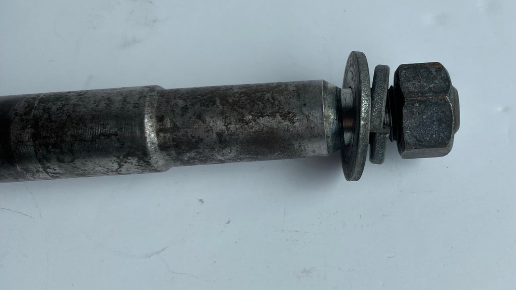 Axe de roue avant diamètre 3/4" x 32.5 cm Harley Davidson REF OEM 43346-83B