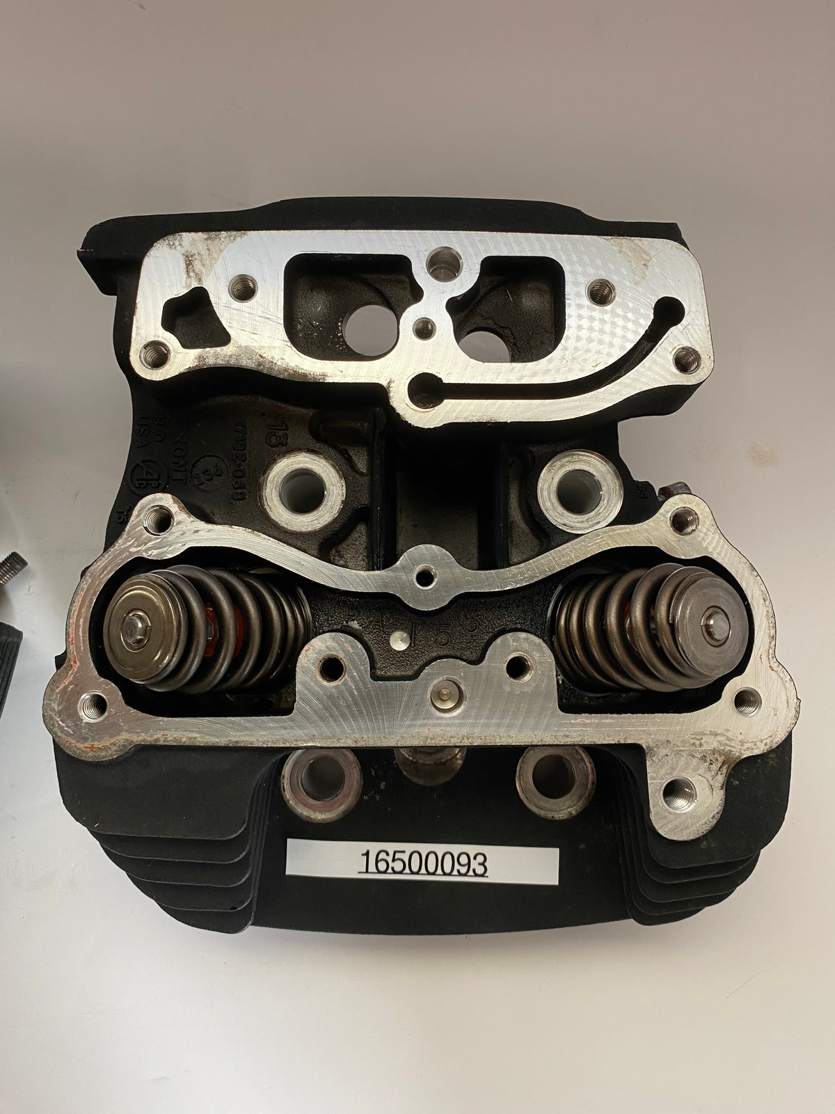 Jeu de culasses Twin Cam 96ci - 1584 cm³ Harley Davidson REF OEM 16500093 et 16500095