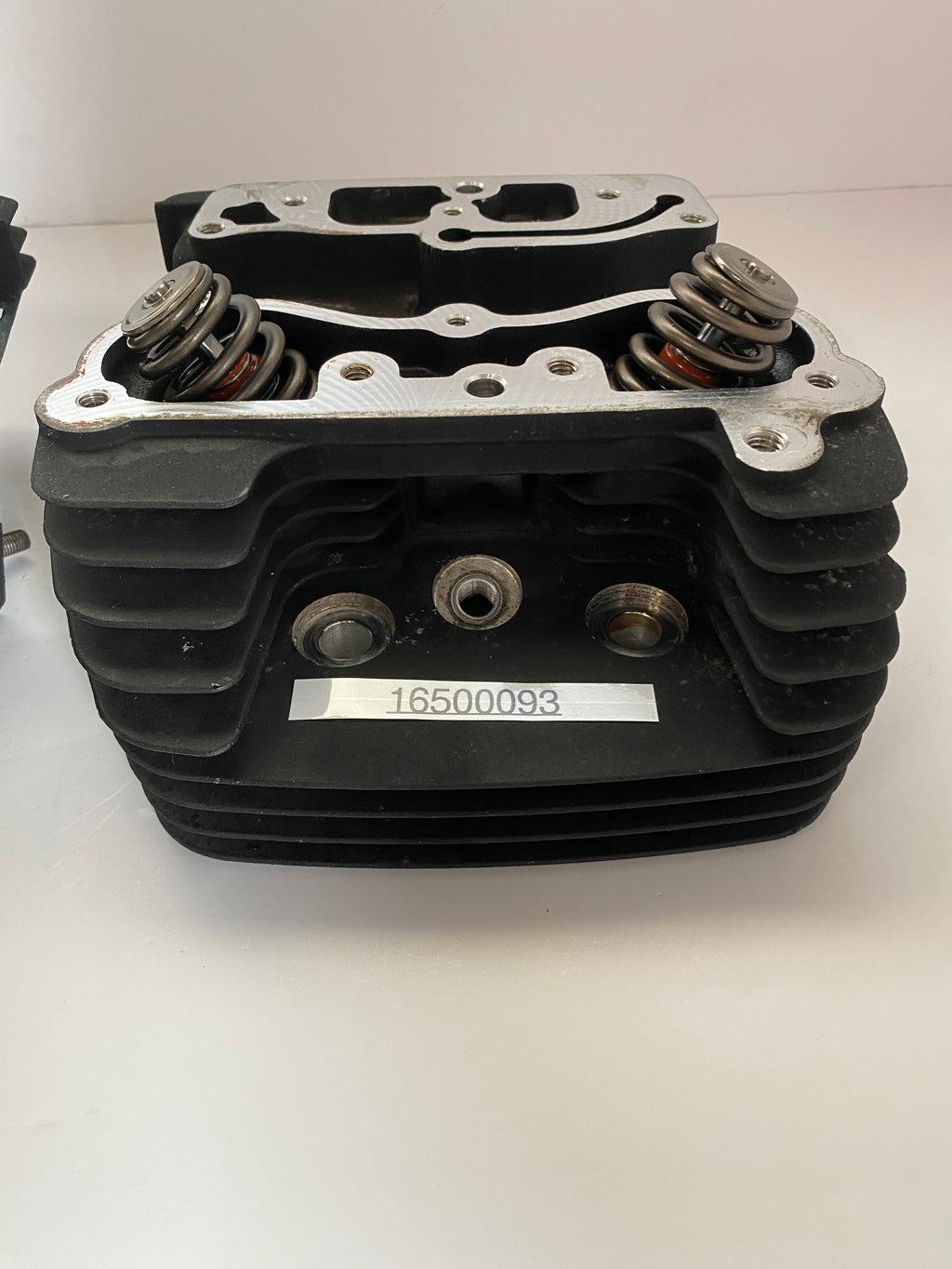 Jeu de culasses Twin Cam 96ci - 1584 cm³ Harley Davidson REF OEM 16500093 et 16500095