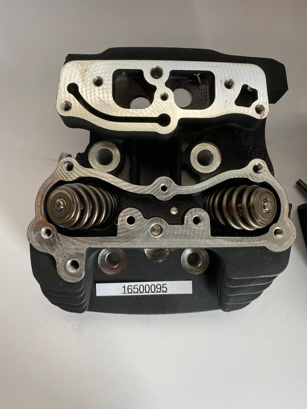 Jeu de culasses Twin Cam 96ci - 1584 cm³ Harley Davidson REF OEM 16500093 et 16500095